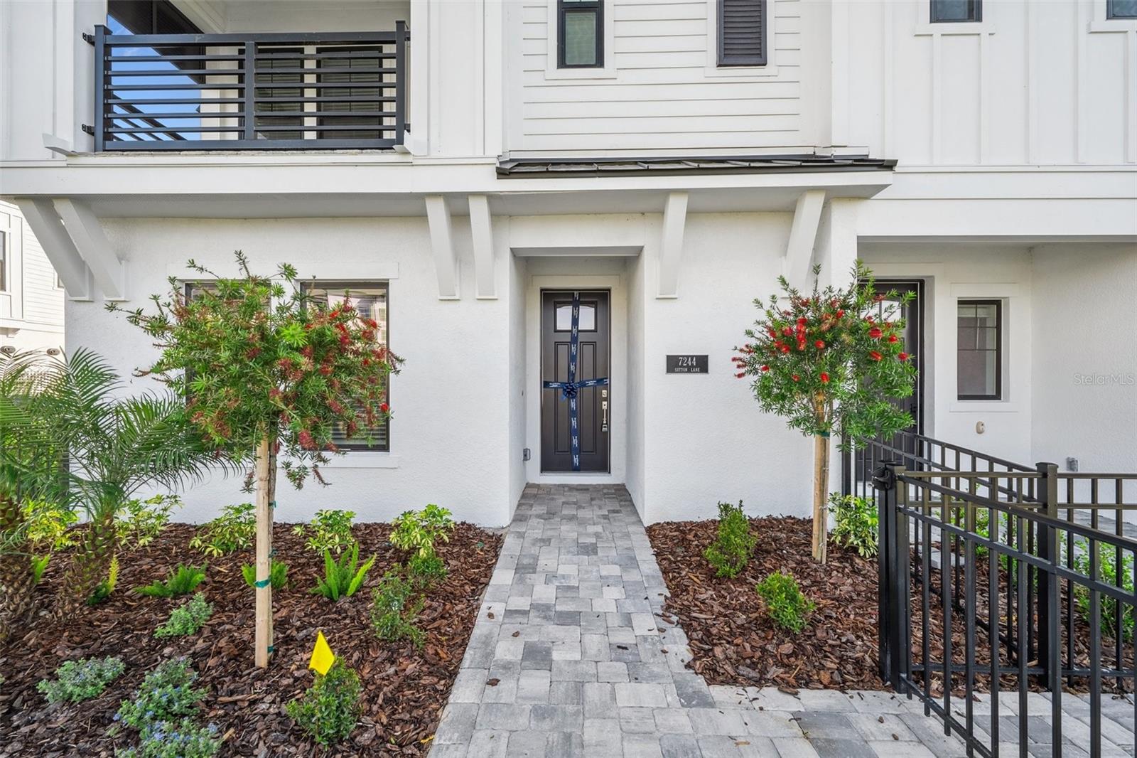 EMERALD LANDING AT WATERSIDE - Residential Lease