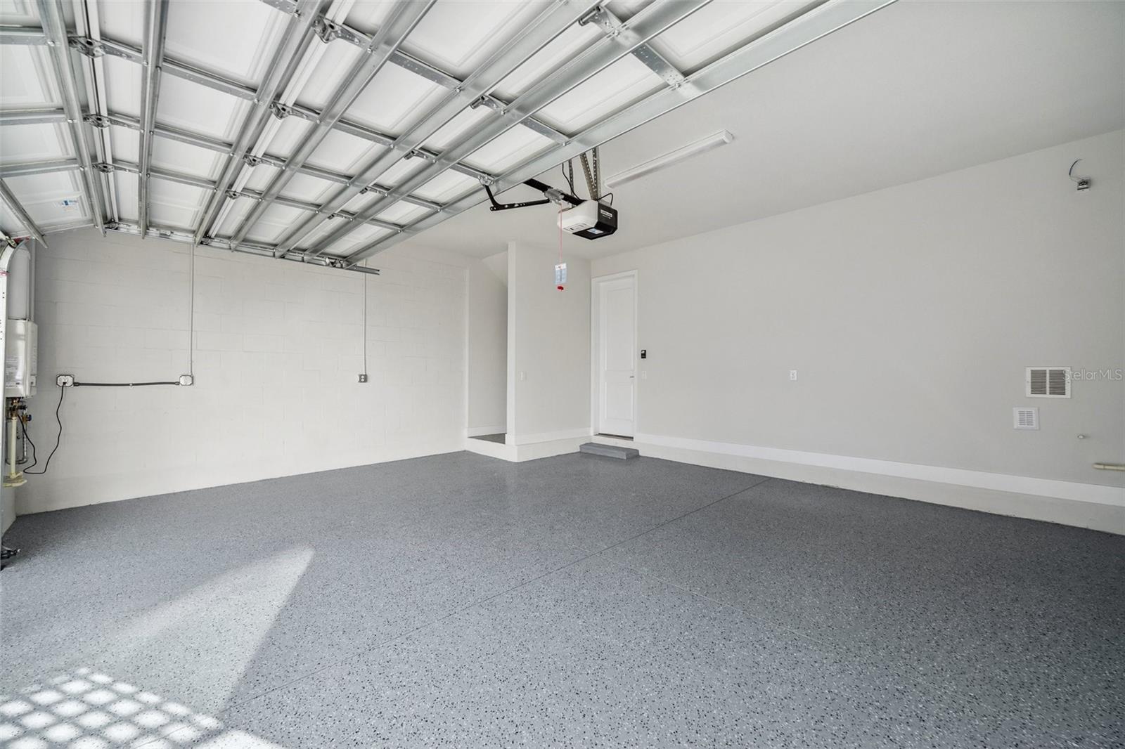 EMERALD LANDING AT WATERSIDE - Residential Lease