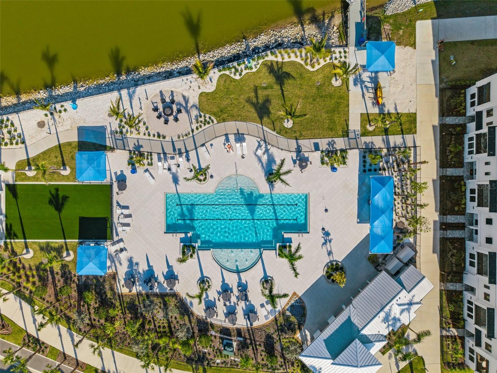 EMERALD LANDING AT WATERSIDE - Residential Lease