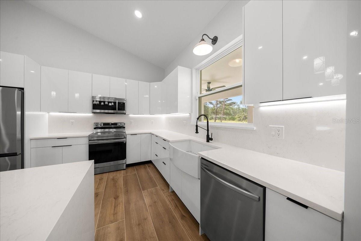 MARION OAKS UN 6 - Residential