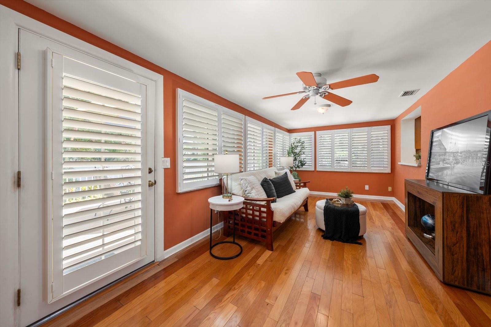 DEL ORO GROVES 1ST ADD - Residential