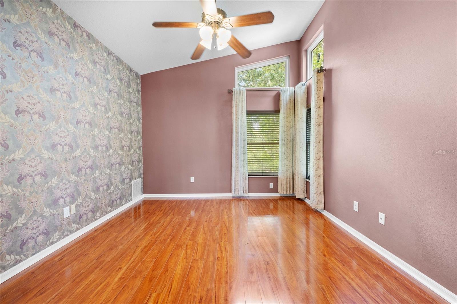 WELLINGTON AT SEVEN HILLS PH 7 - Residential