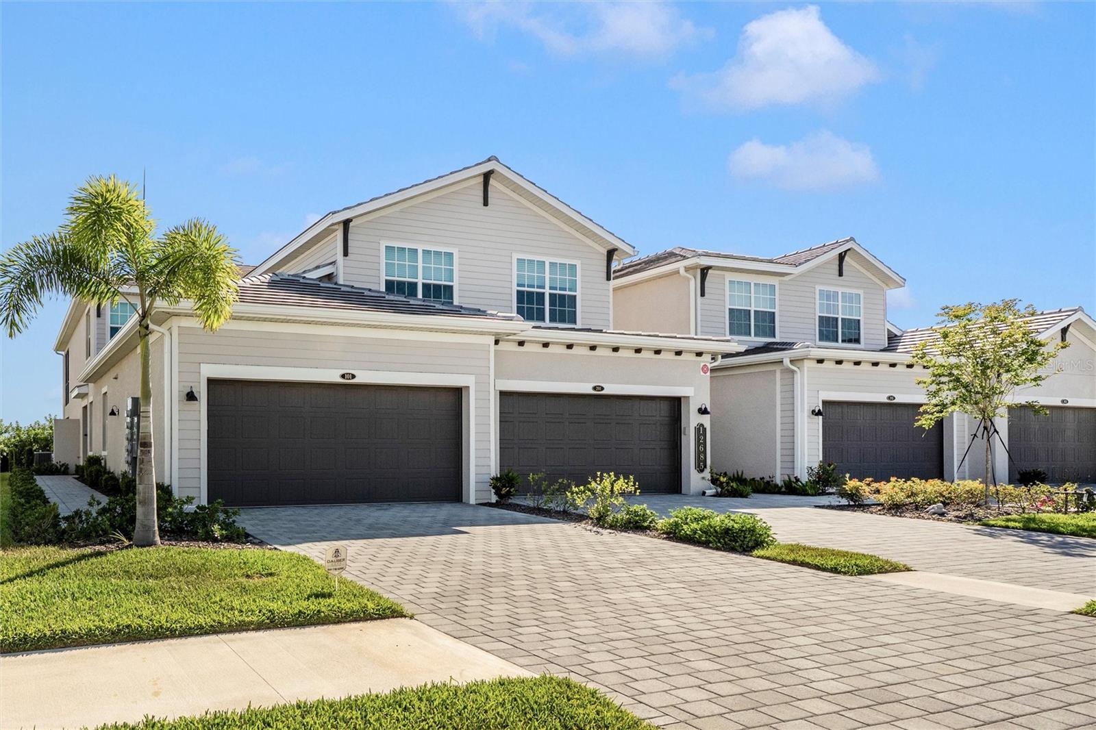 WELLEN PARK GOLF & COUNTRY CLUB - Residential