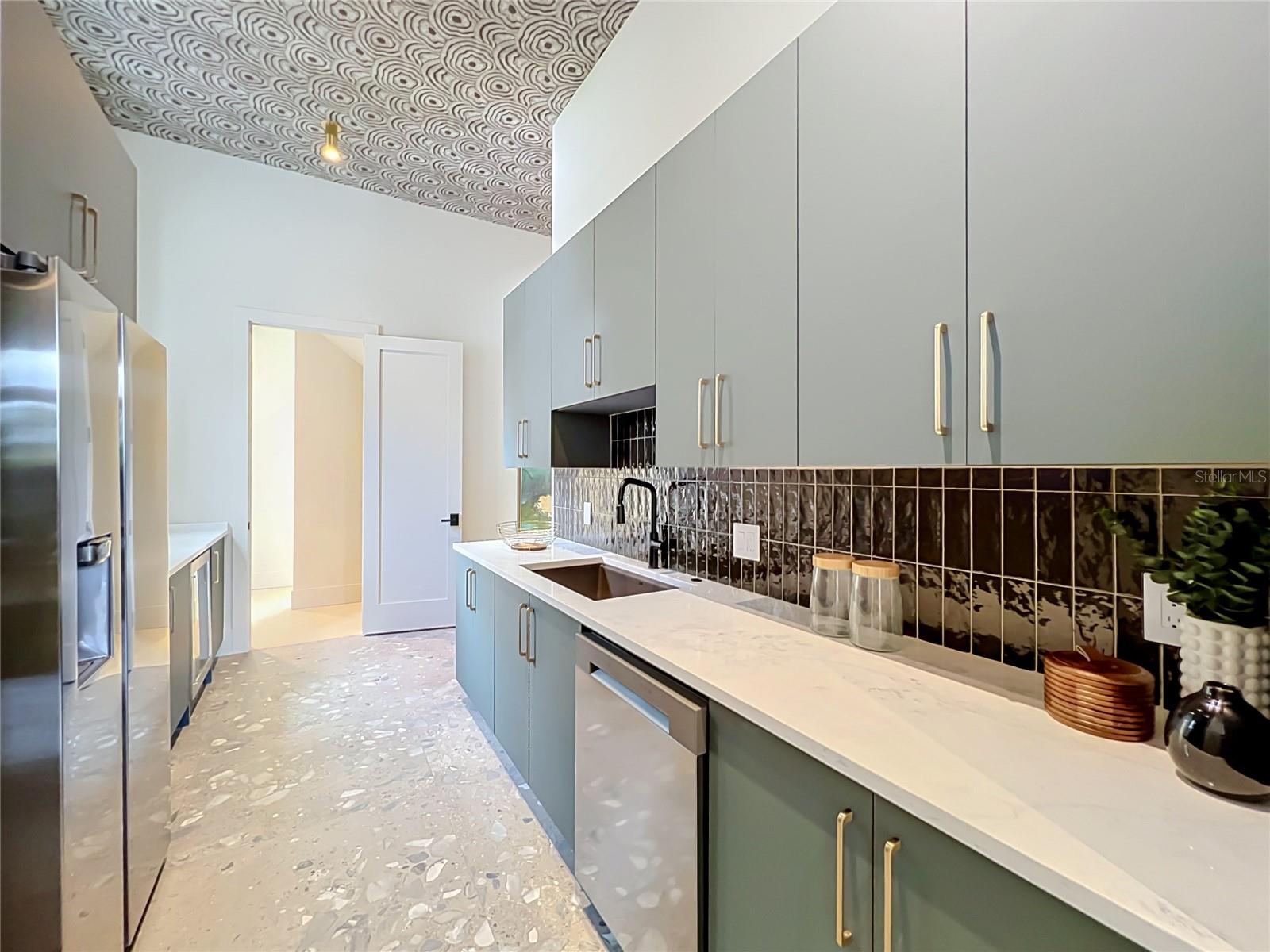 LAKE FOREST PARK - Residential