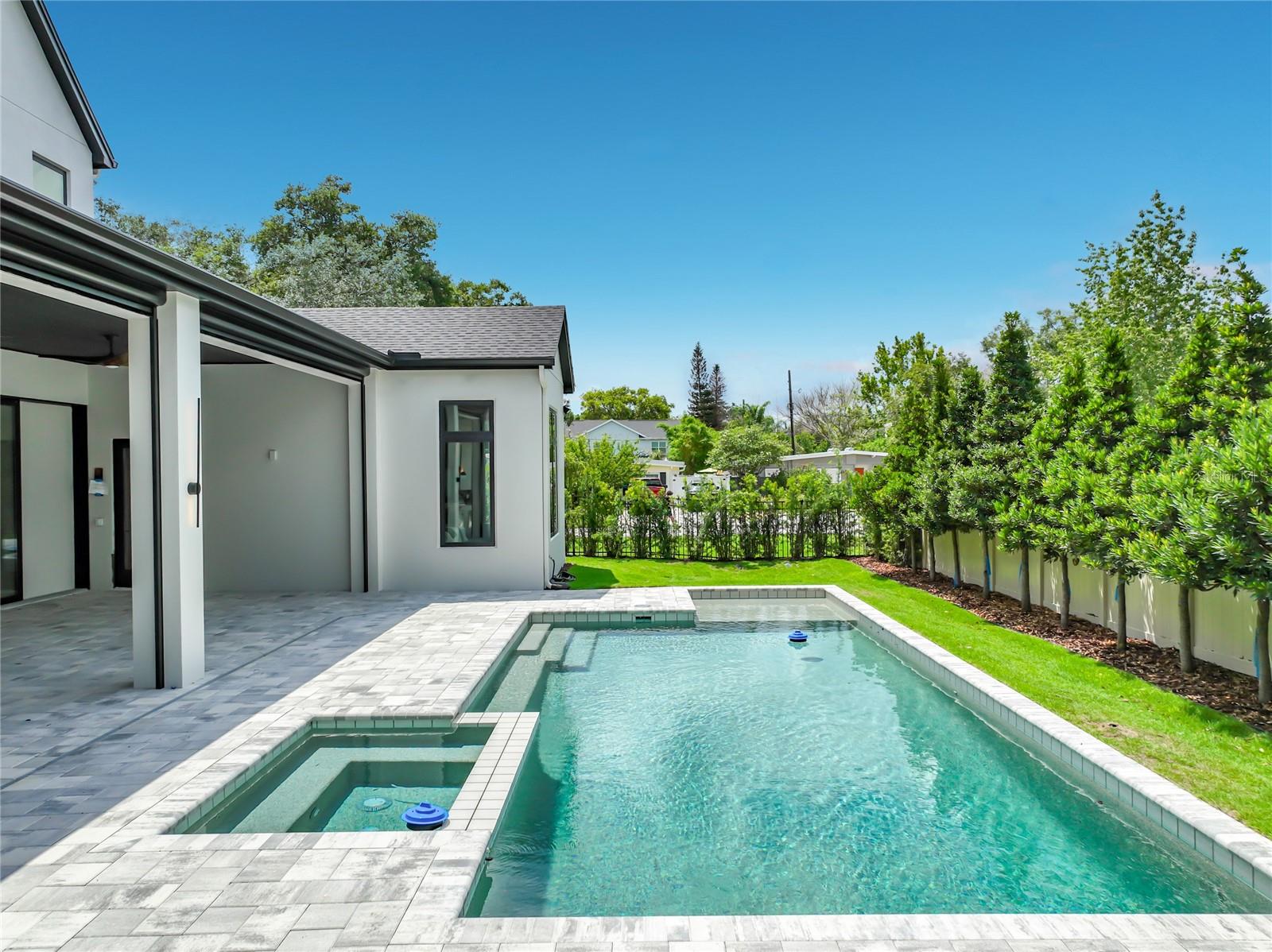 LAKE FOREST PARK - Residential