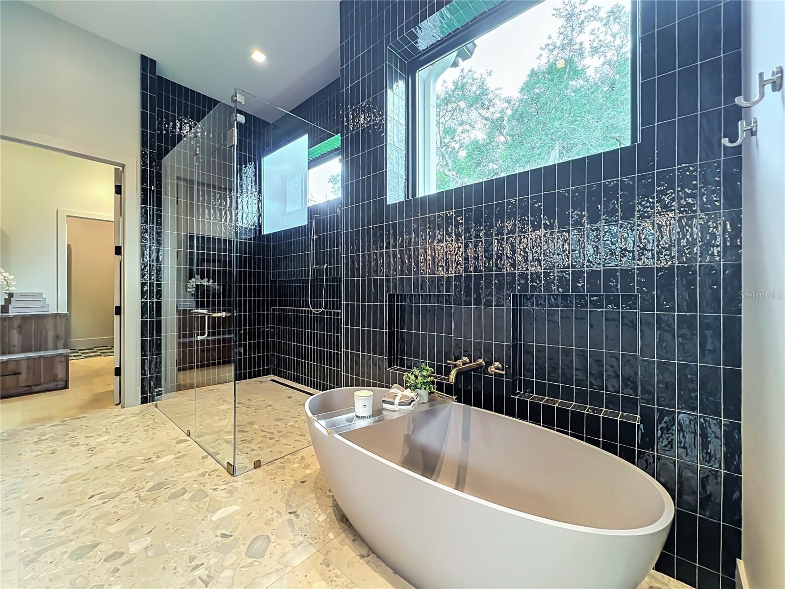 LAKE FOREST PARK - Residential