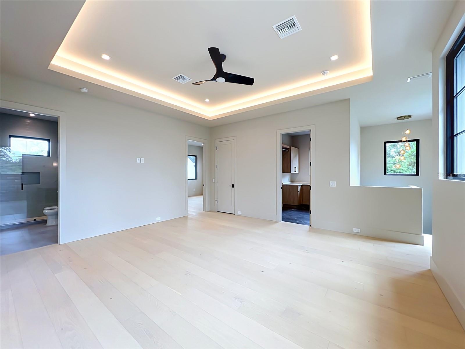 LAKE FOREST PARK - Residential
