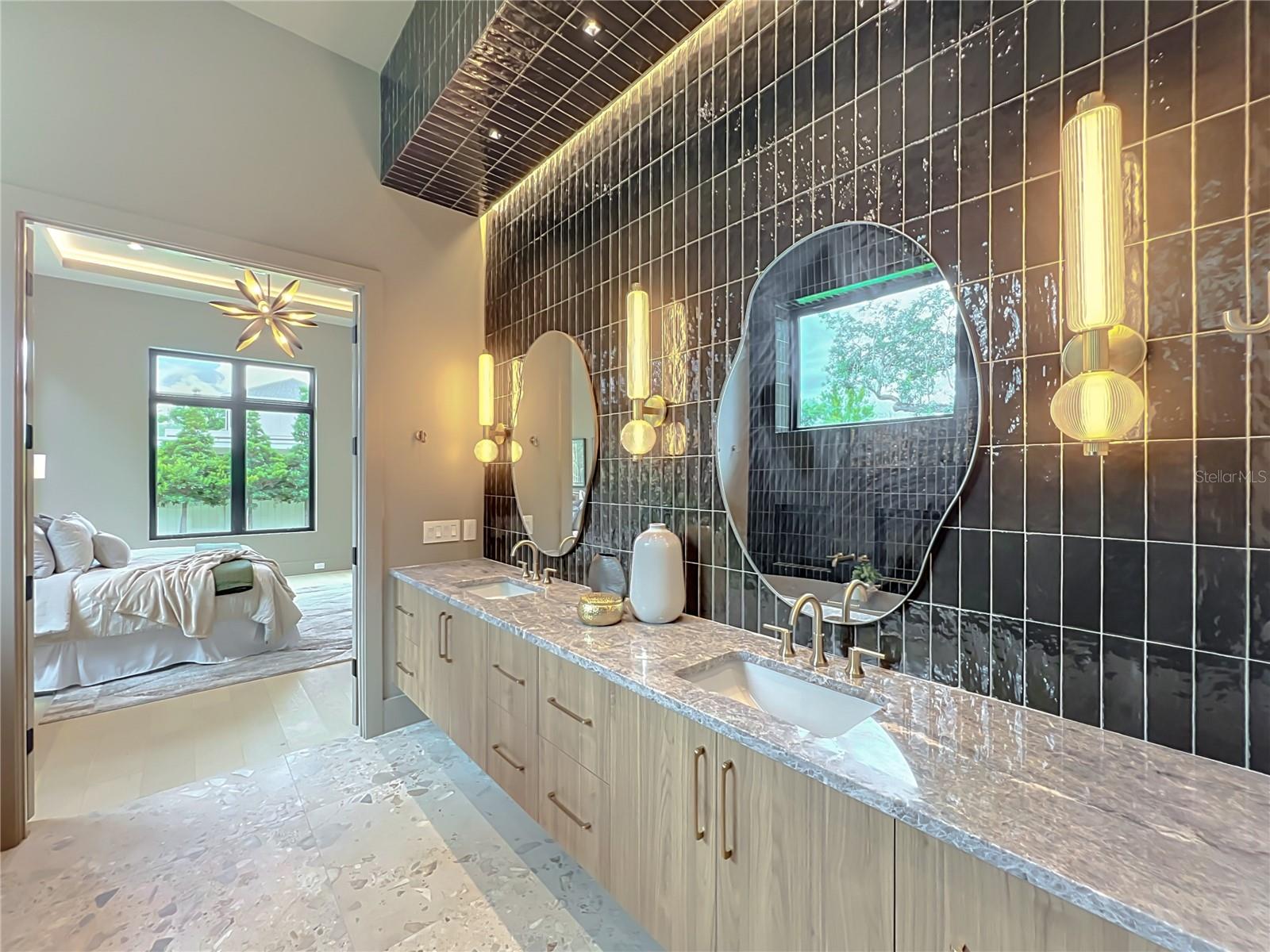 LAKE FOREST PARK - Residential