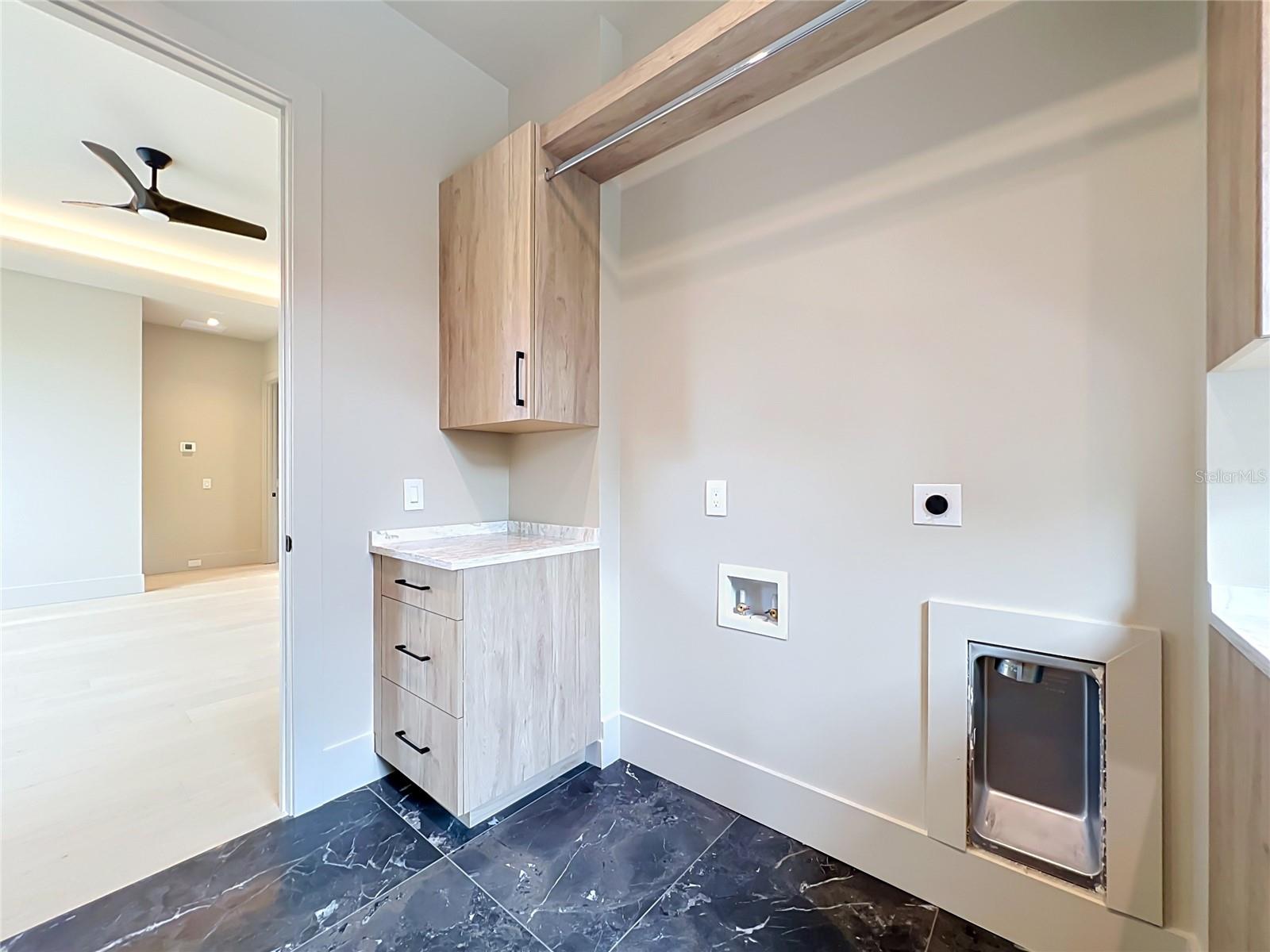 LAKE FOREST PARK - Residential