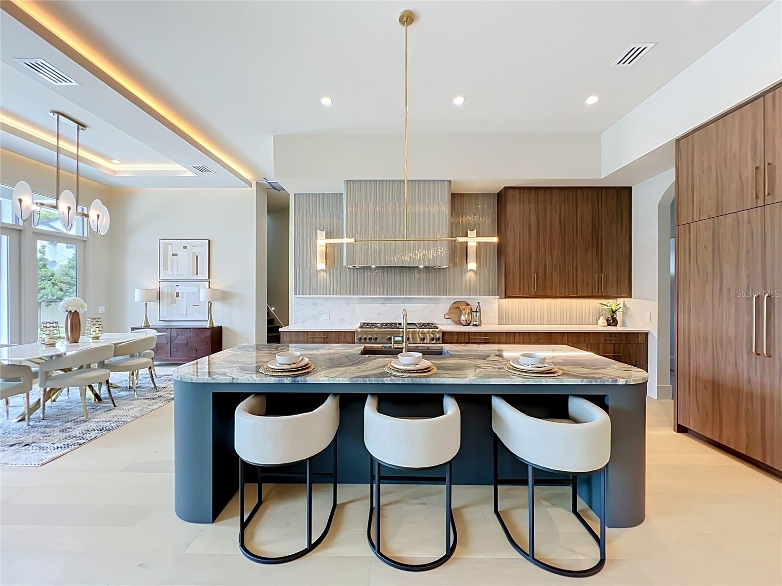 LAKE FOREST PARK - Residential