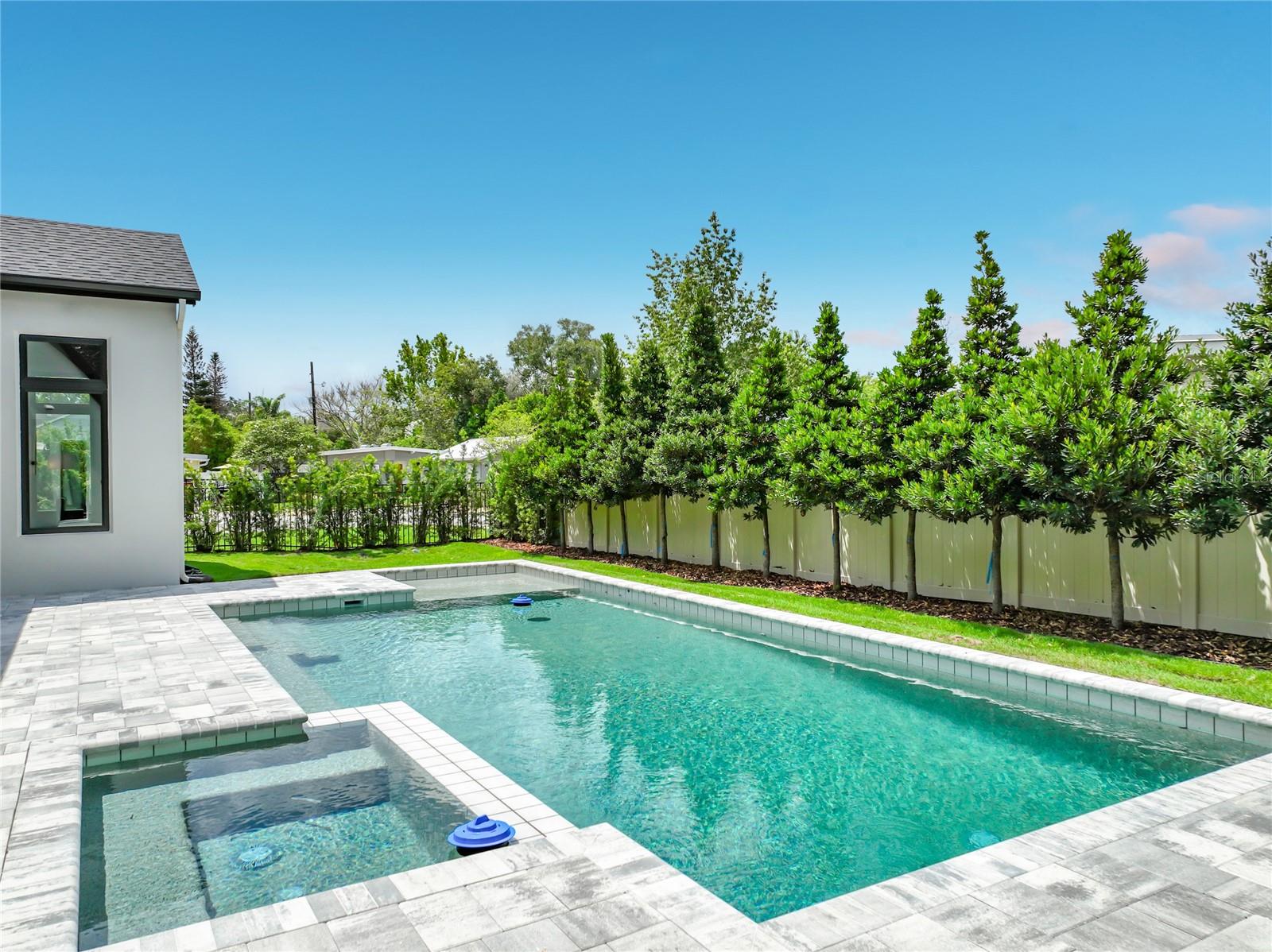 LAKE FOREST PARK - Residential