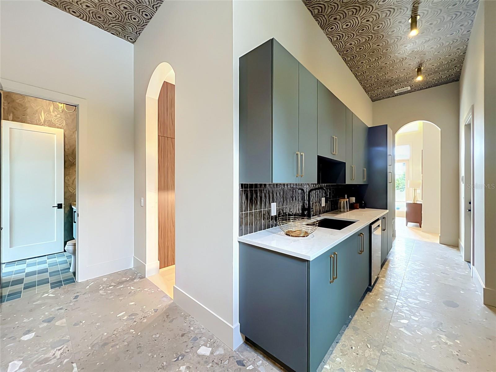LAKE FOREST PARK - Residential