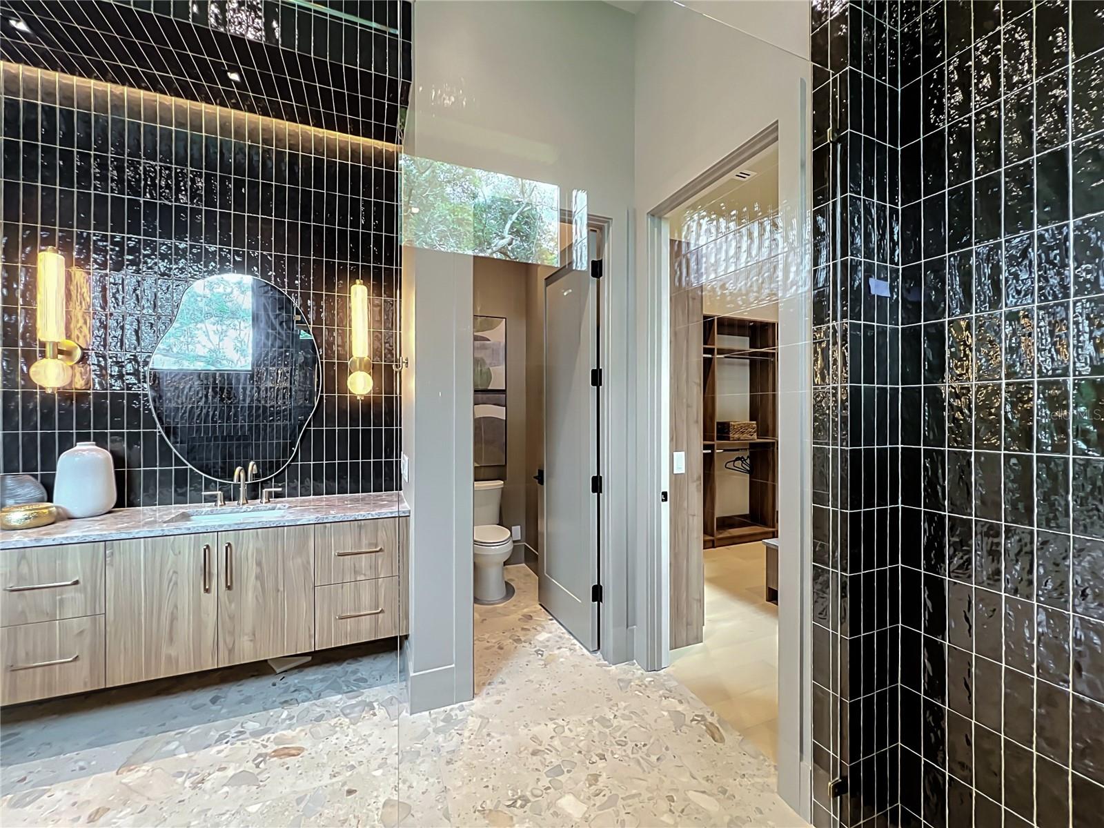 LAKE FOREST PARK - Residential