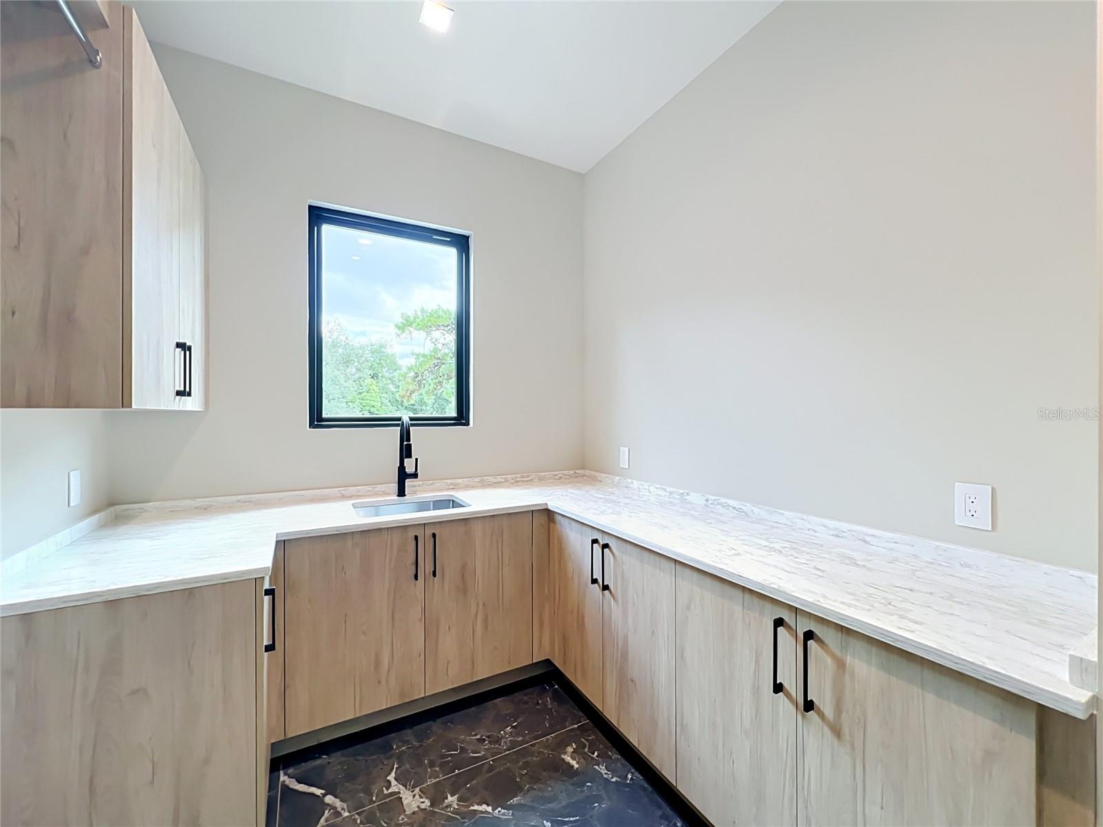 LAKE FOREST PARK - Residential