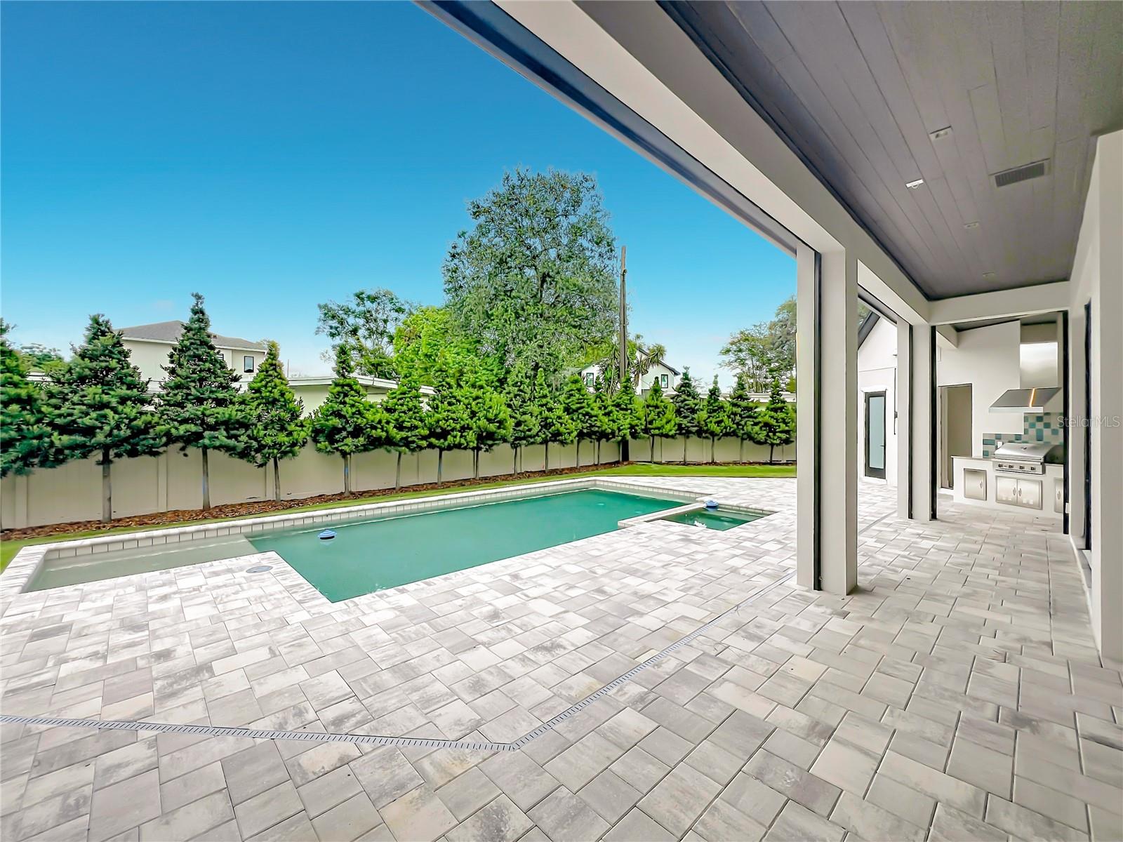 LAKE FOREST PARK - Residential