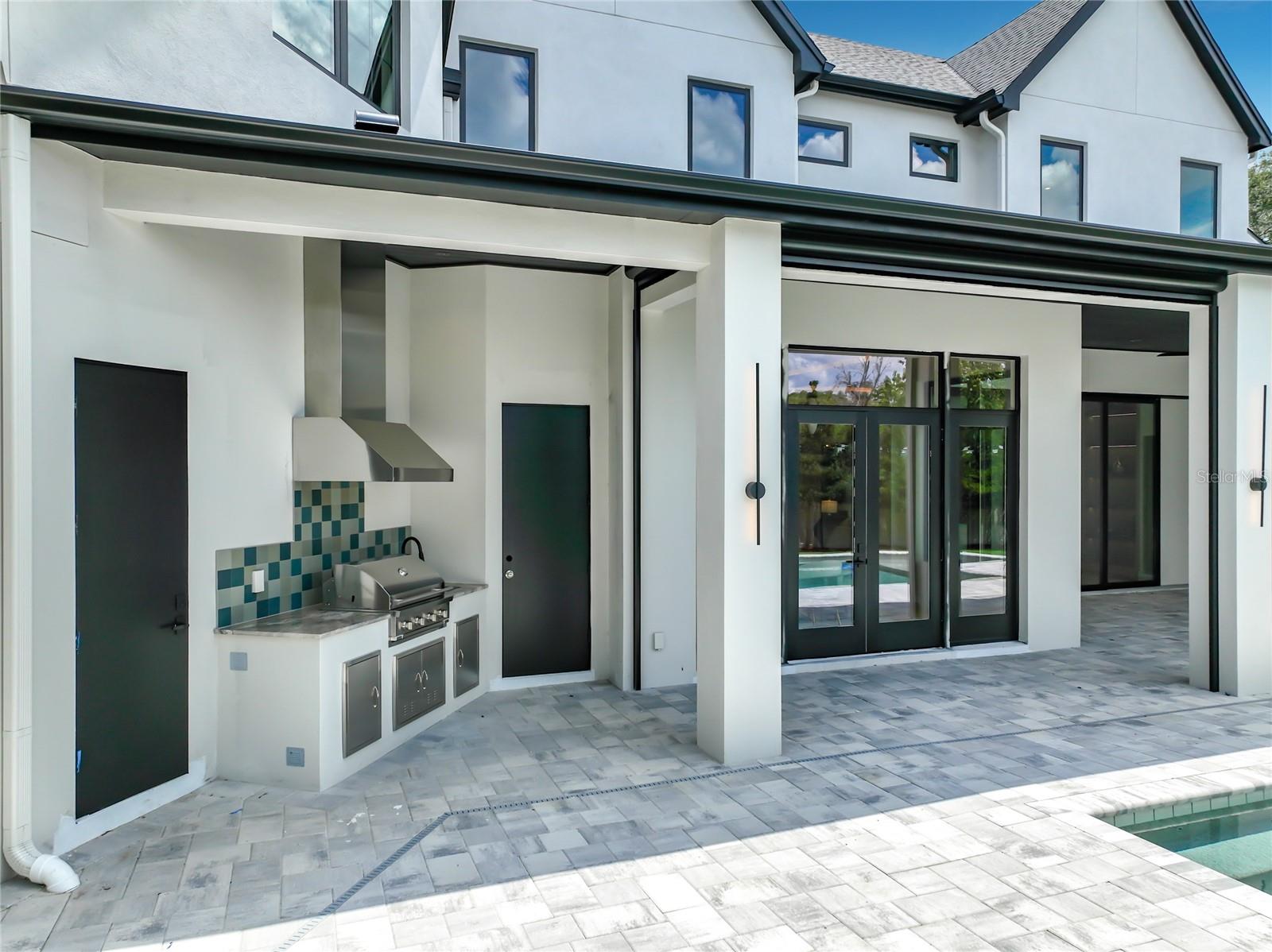 LAKE FOREST PARK - Residential