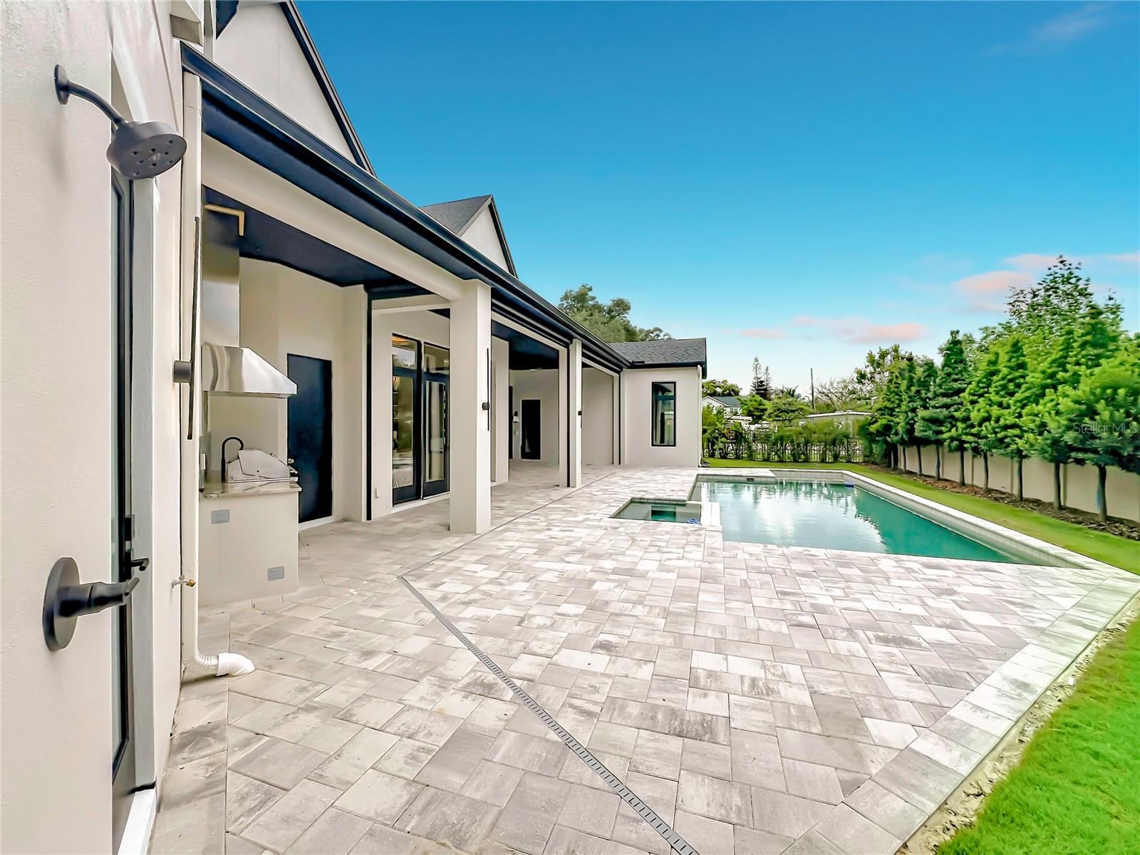LAKE FOREST PARK - Residential