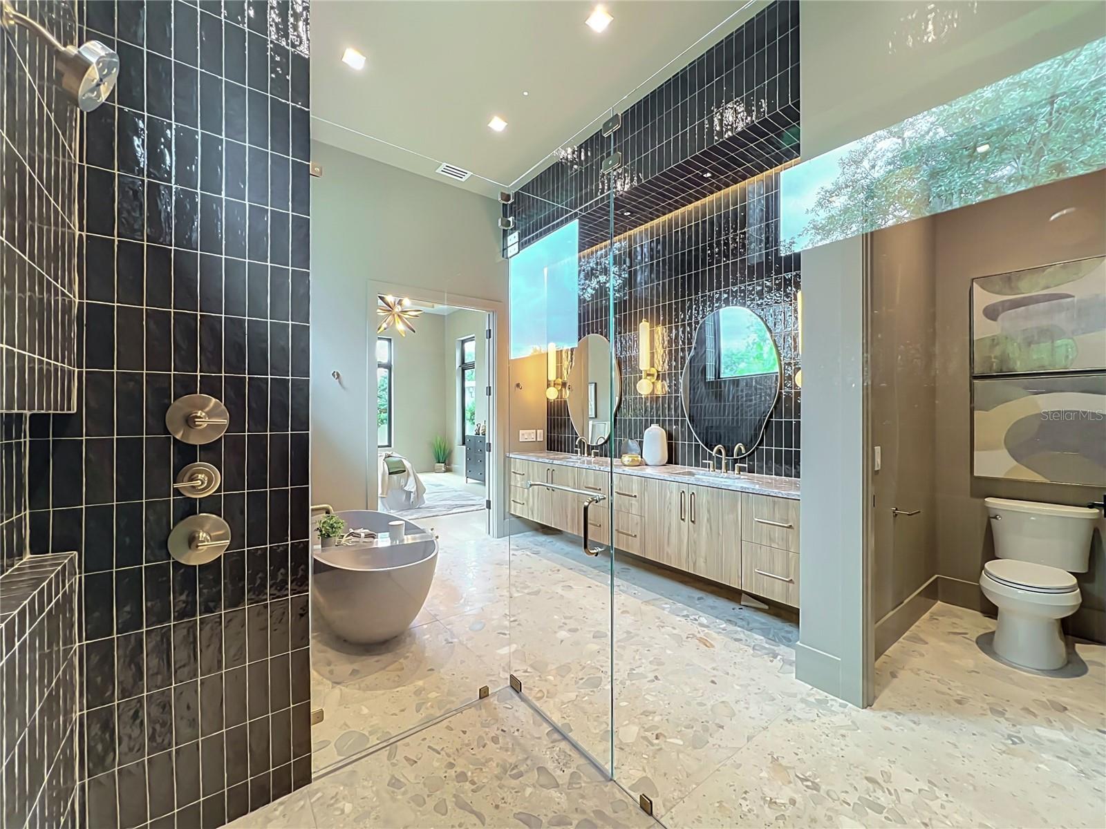 LAKE FOREST PARK - Residential