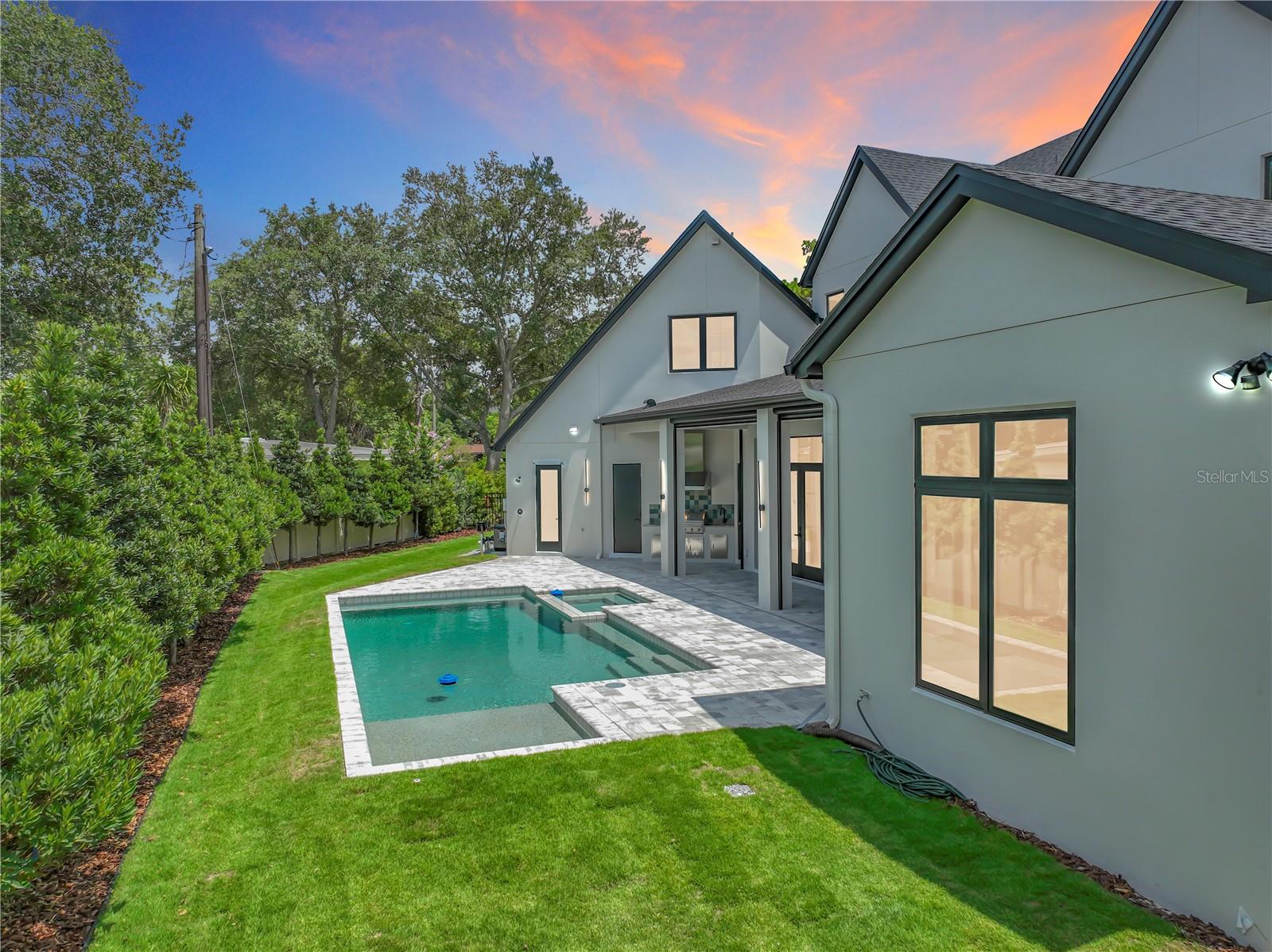LAKE FOREST PARK - Residential