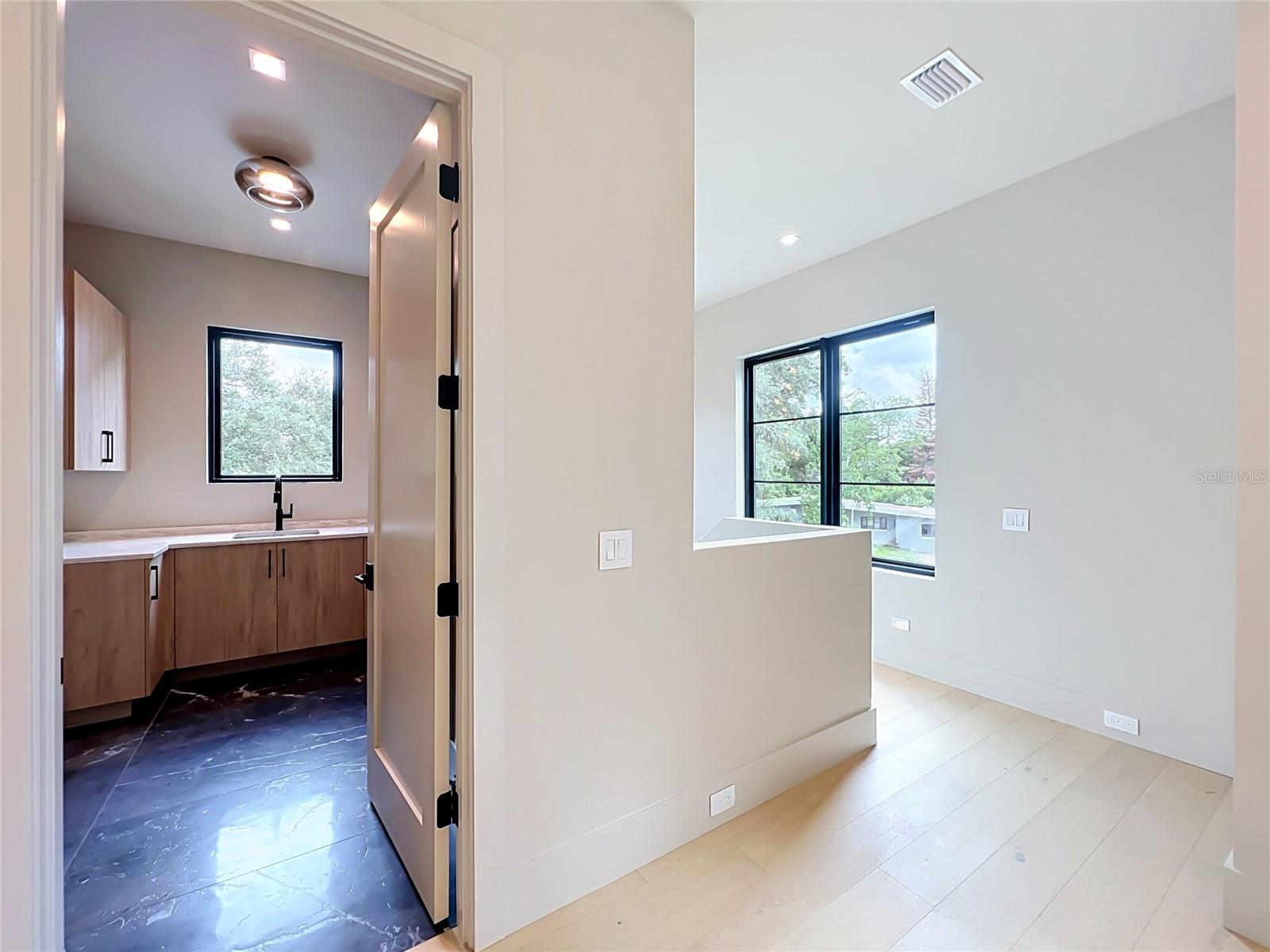 LAKE FOREST PARK - Residential