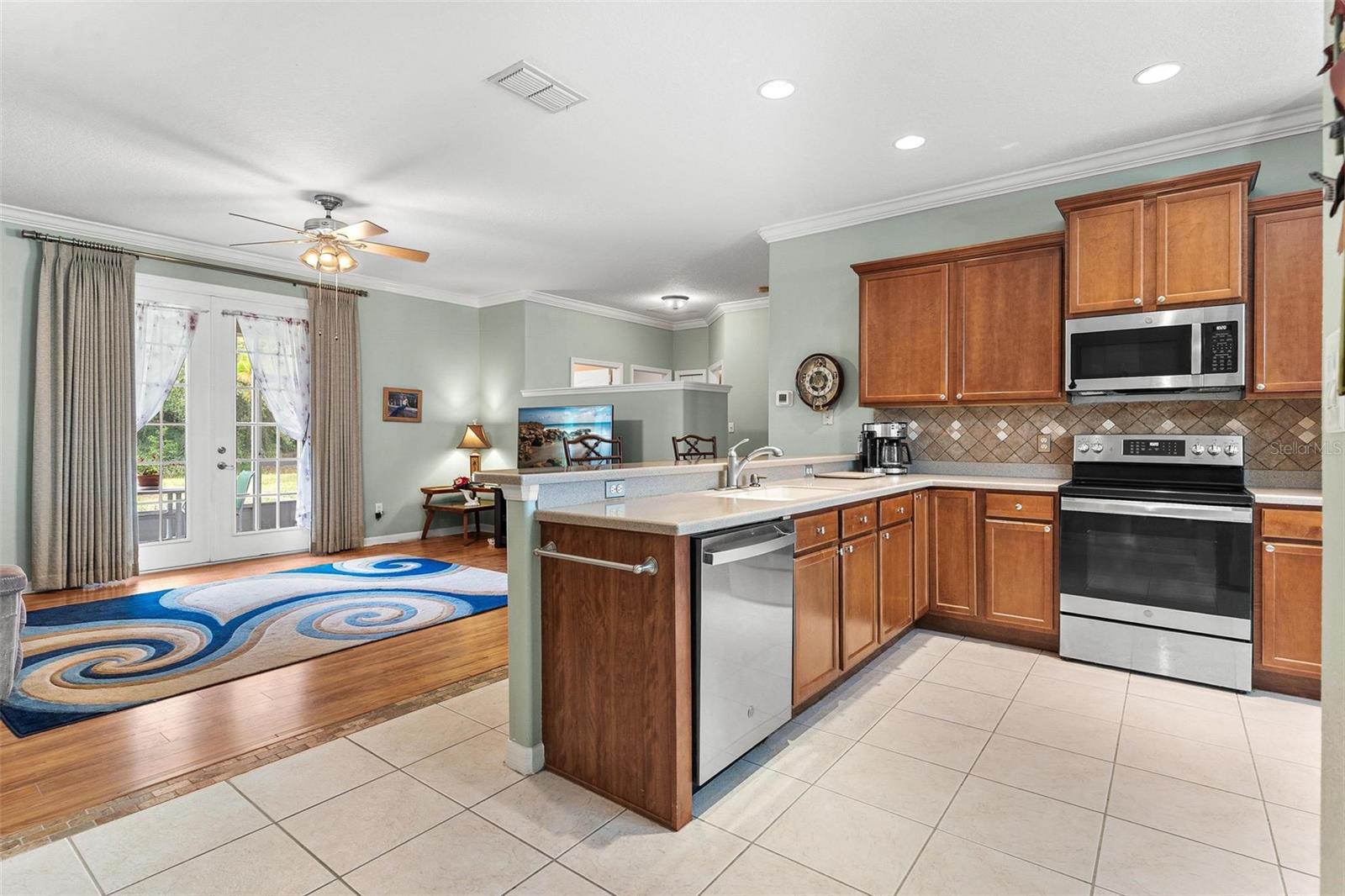 GRAND ISLAND OAKS - Residential