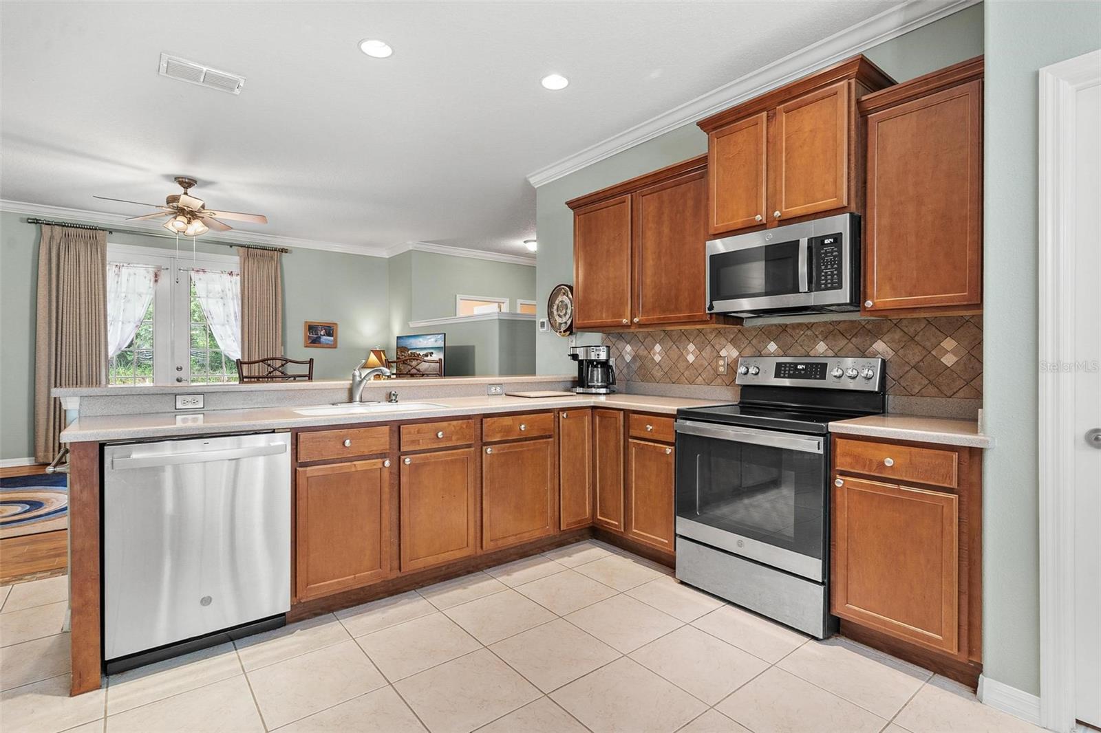 GRAND ISLAND OAKS - Residential