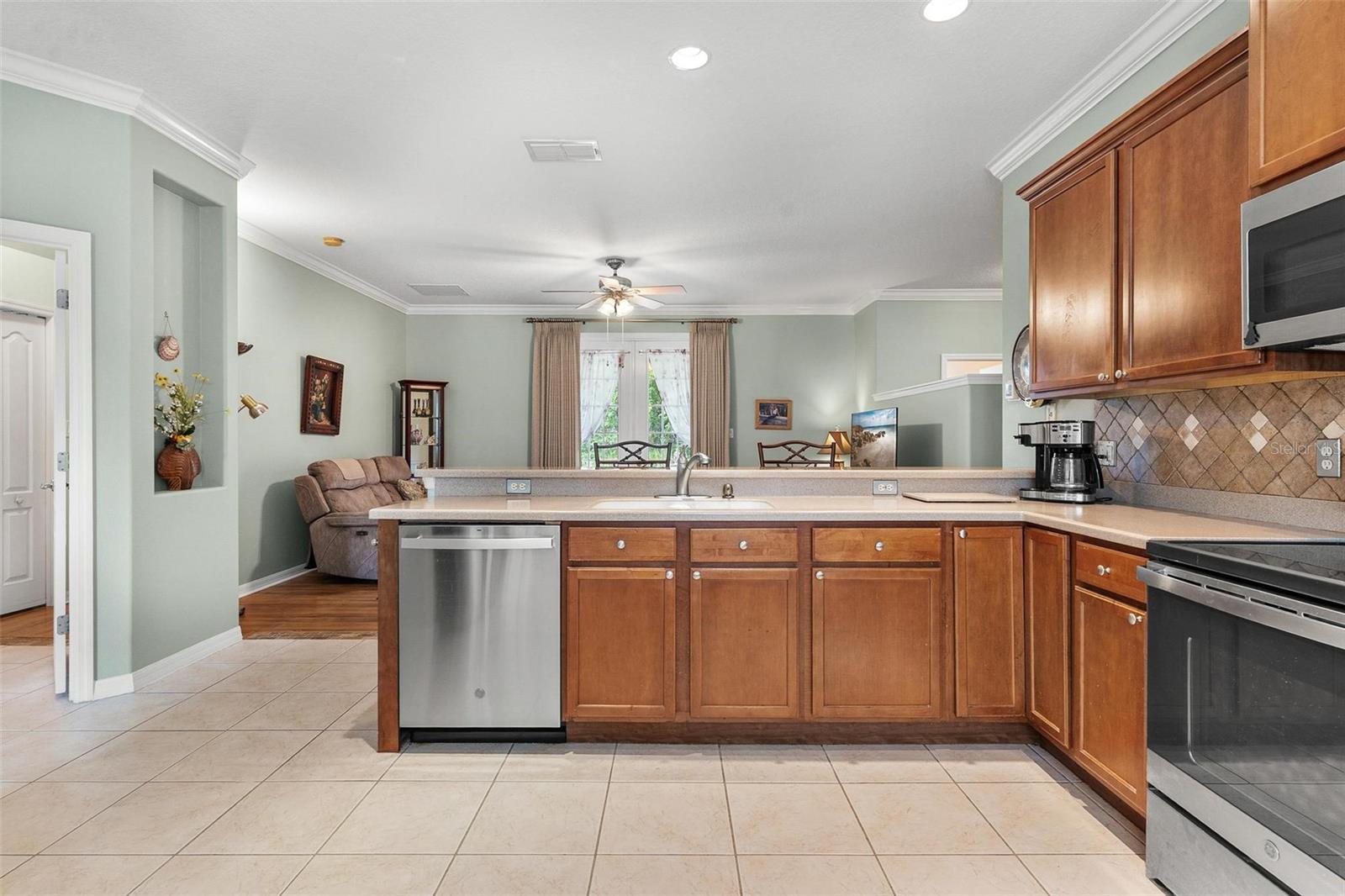 GRAND ISLAND OAKS - Residential