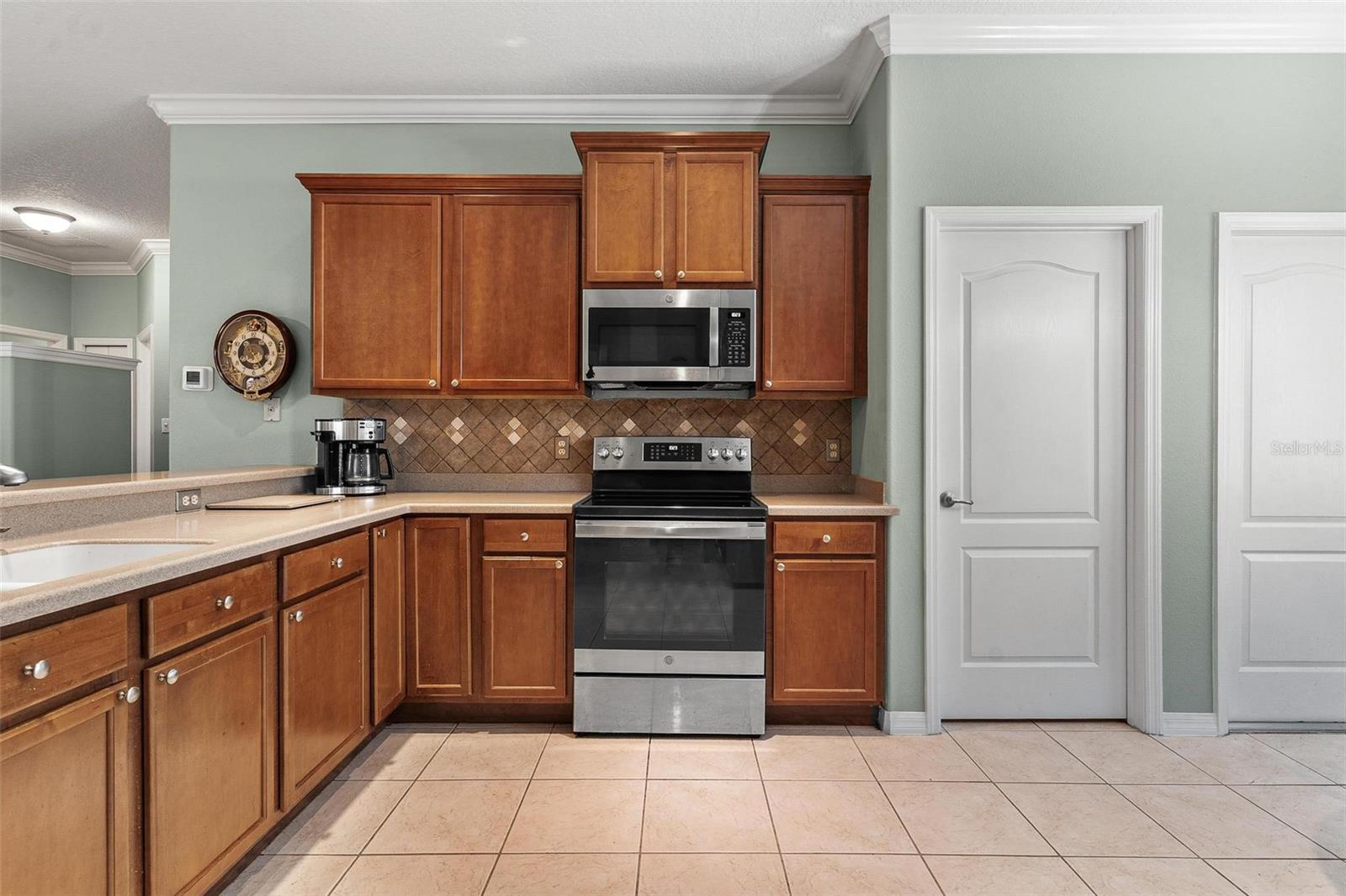 GRAND ISLAND OAKS - Residential