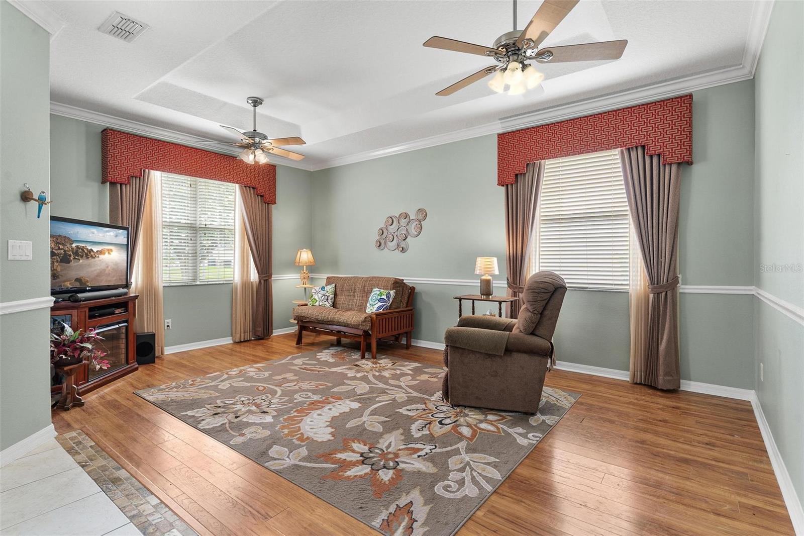 GRAND ISLAND OAKS - Residential