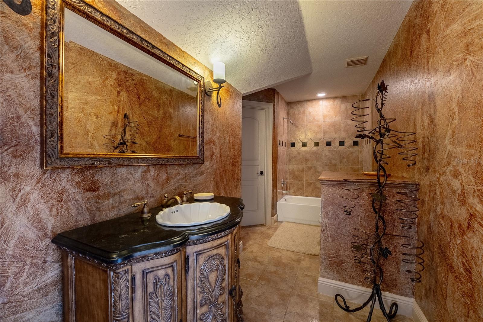 RESERVE AT BELMERE PH 02 48 144 - Residential
