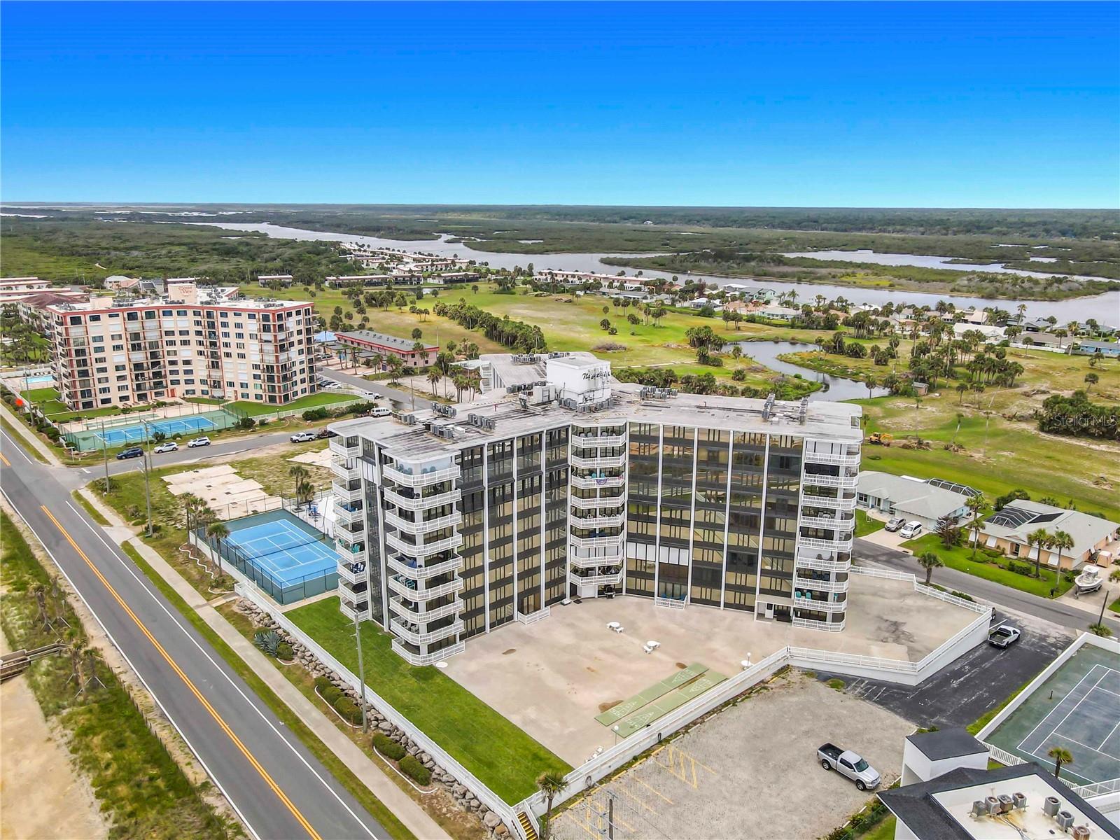 NAUTILUS CONDO - Residential