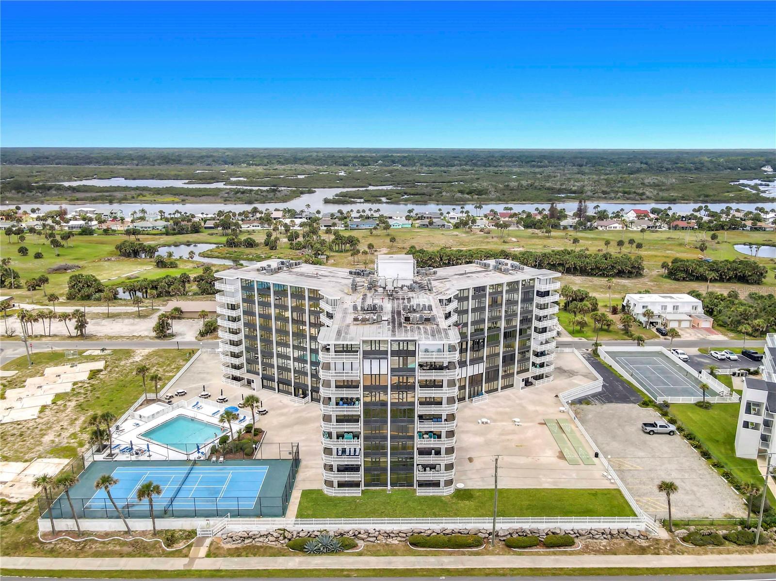 NAUTILUS CONDO - Residential