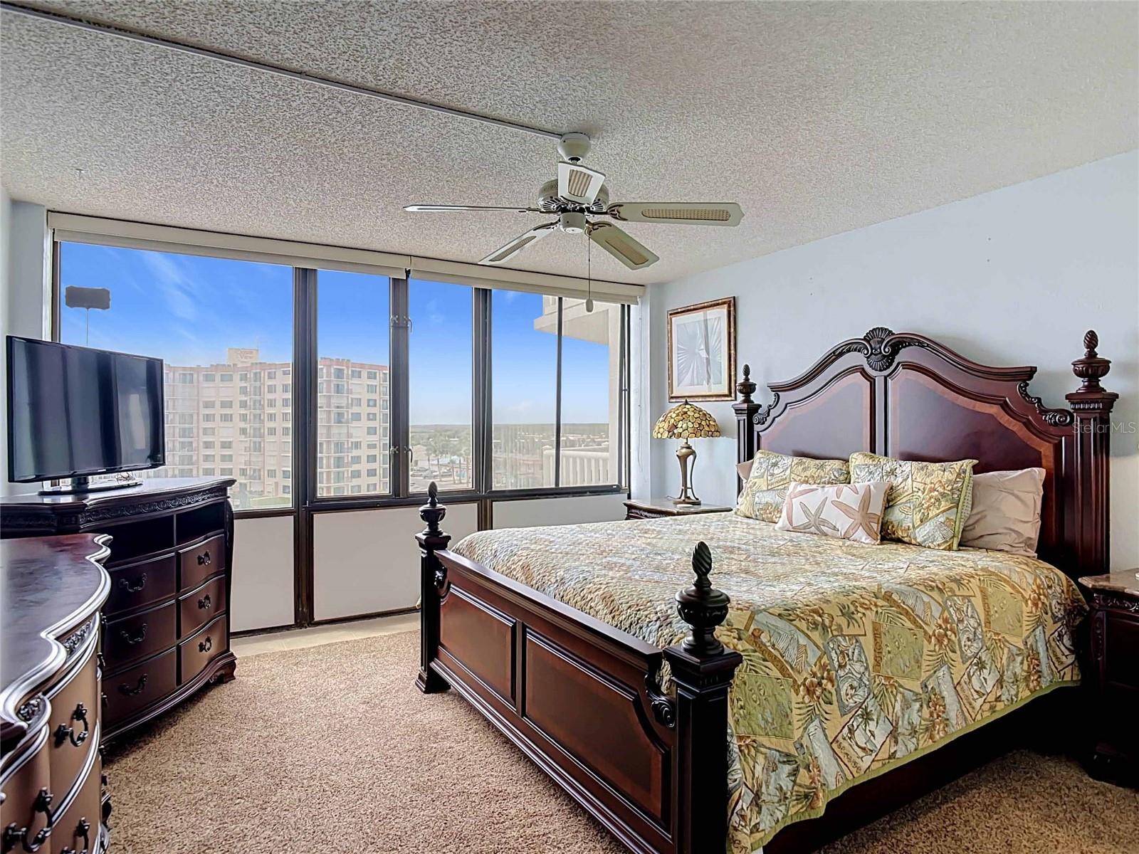 NAUTILUS CONDO - Residential