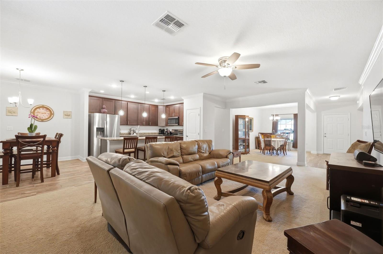ROYAL HIGHLANDS - Residential