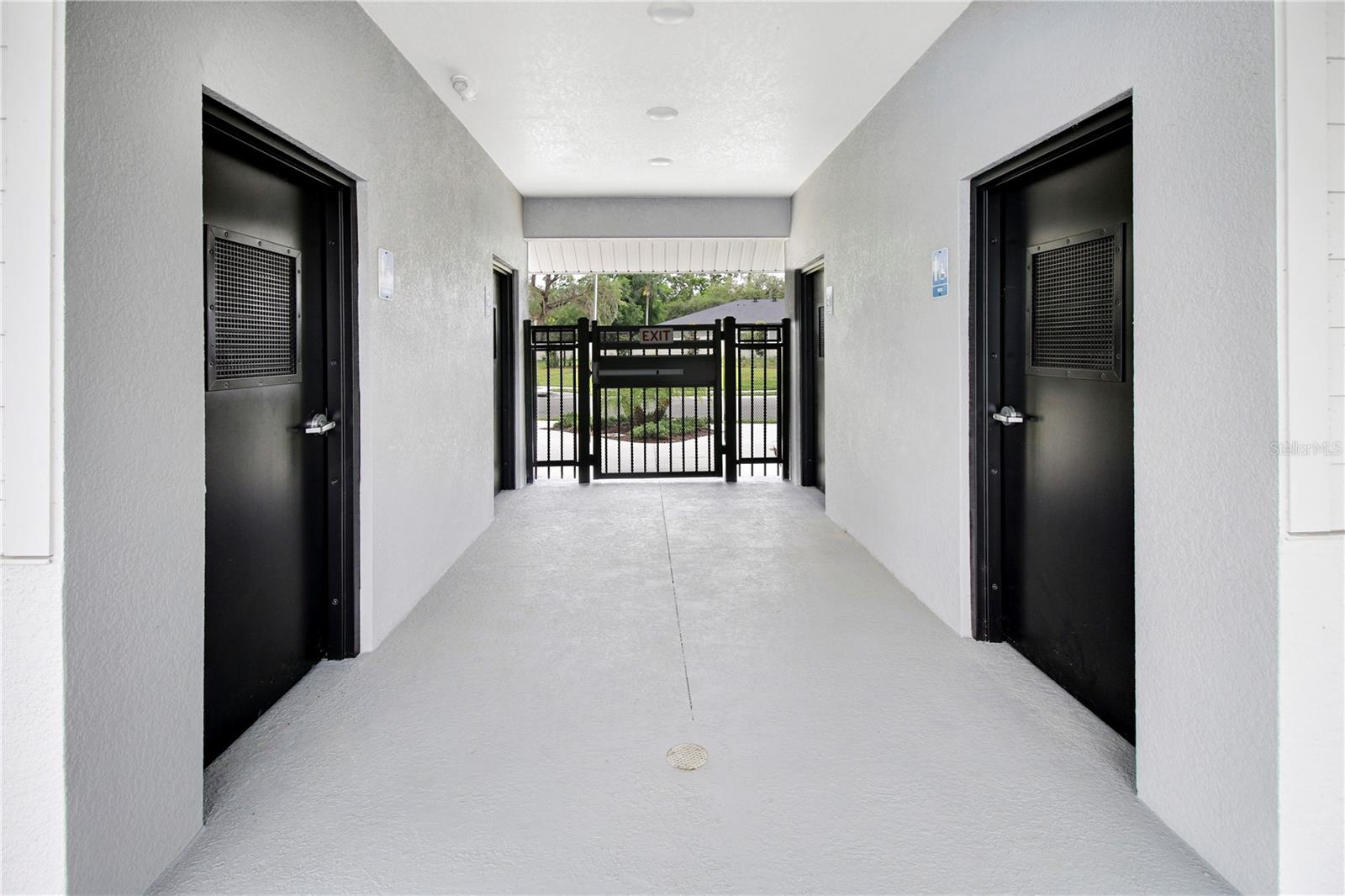 BRENTWOOD LANDING - Residential Lease