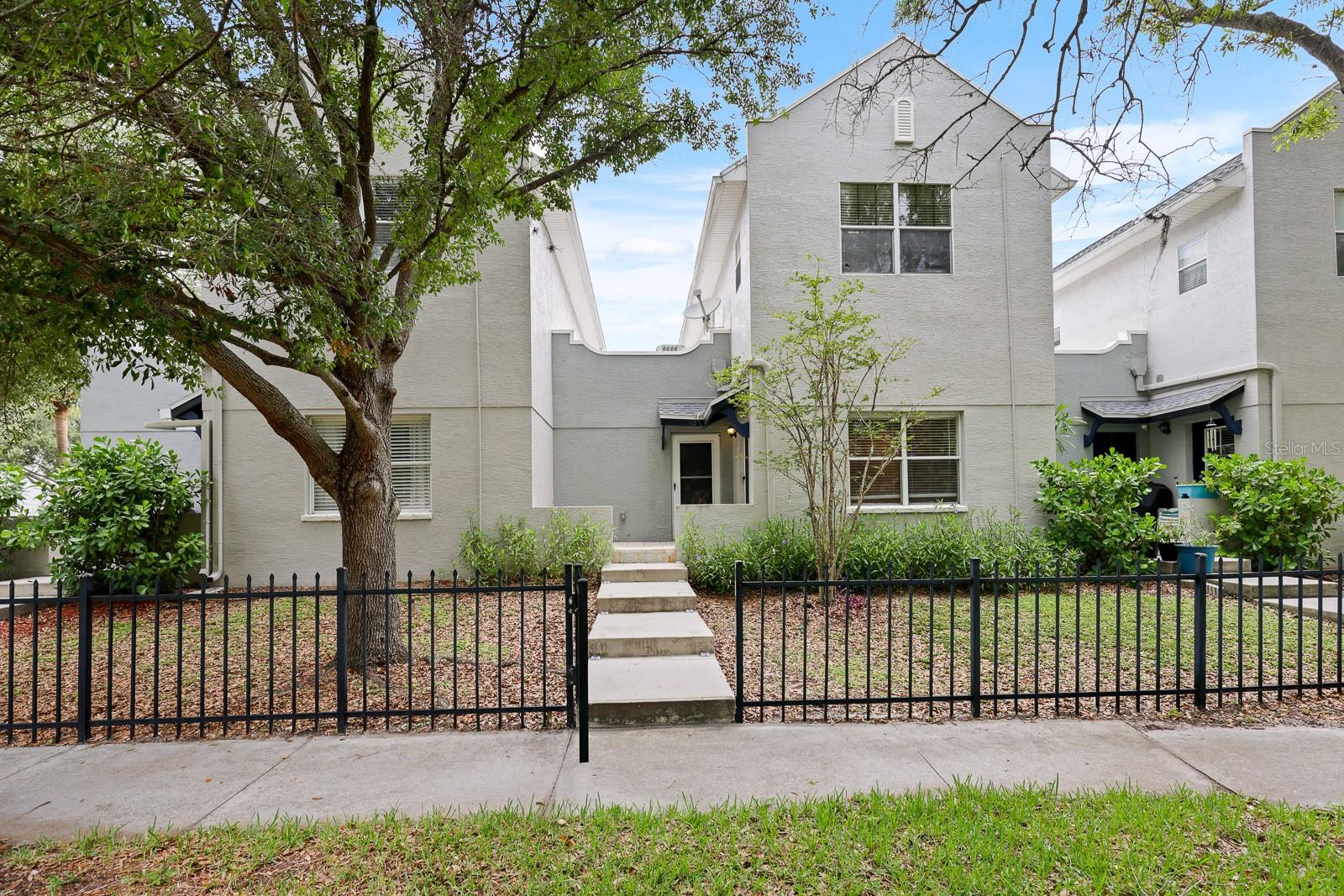 WESTSHORE TWNHMS - Residential Lease