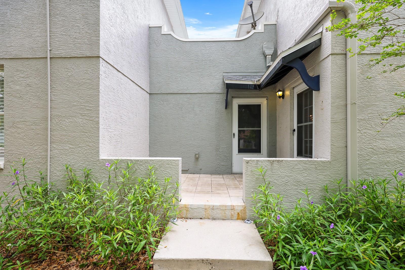 WESTSHORE TWNHMS - Residential Lease