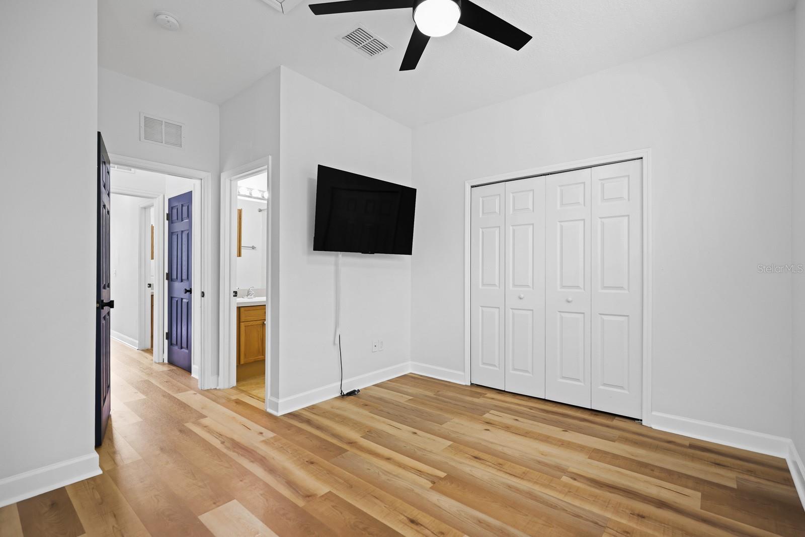 WESTSHORE TWNHMS - Residential Lease