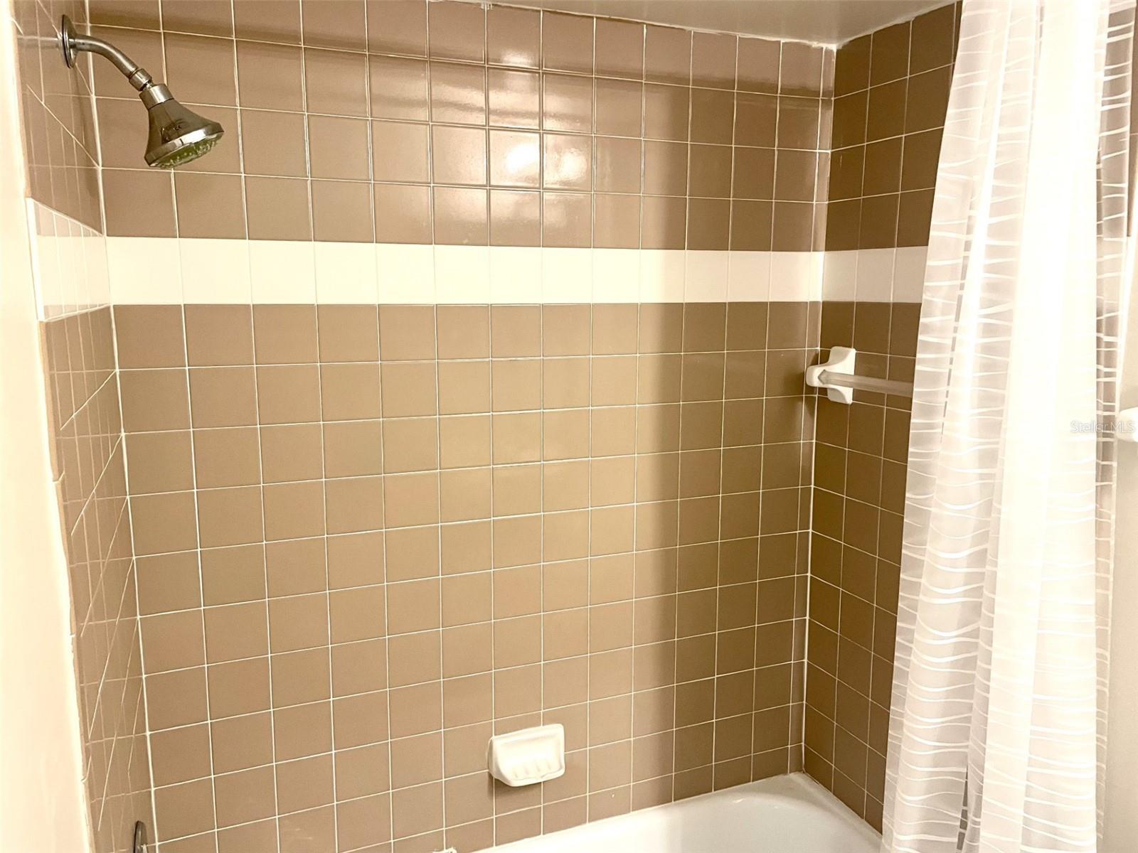 HARBOR PINES, A CONDO OR1439/4215 - Residential Lease