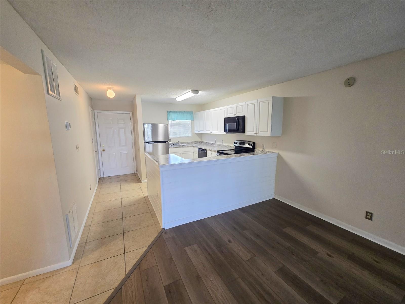 HARBOR PINES, A CONDO OR1439/4215 - Residential Lease