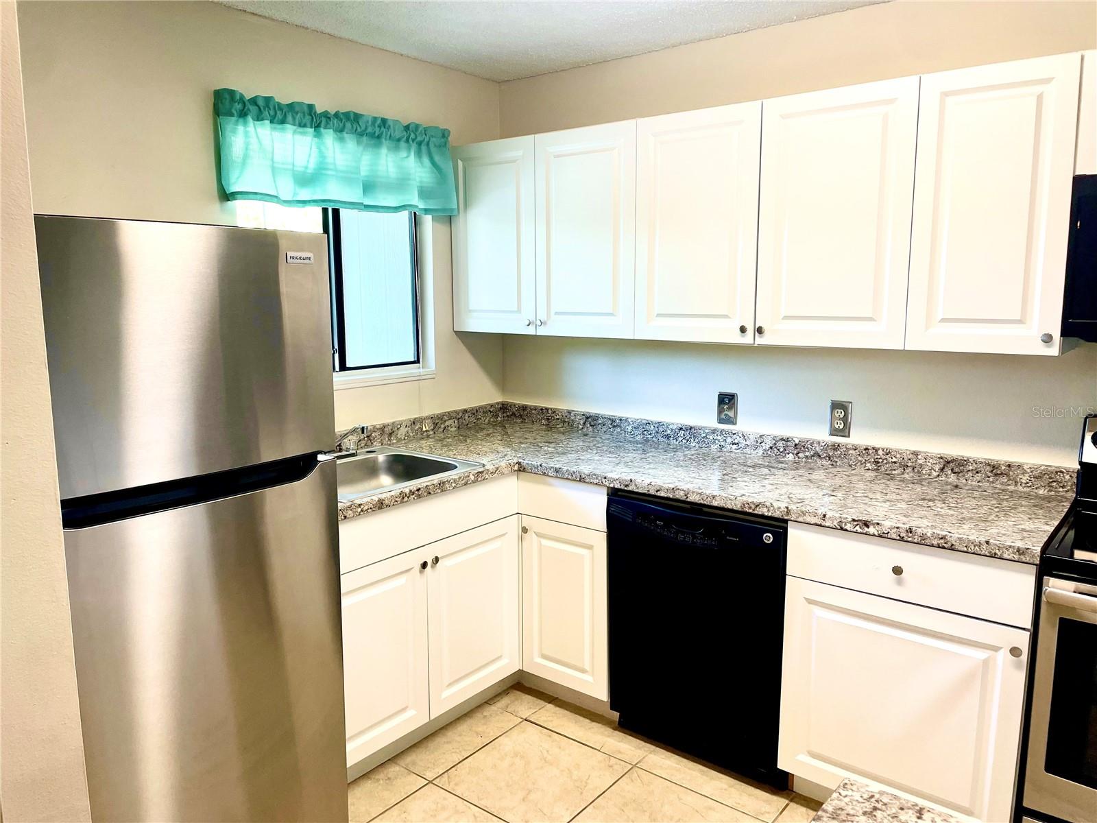HARBOR PINES, A CONDO OR1439/4215 - Residential Lease