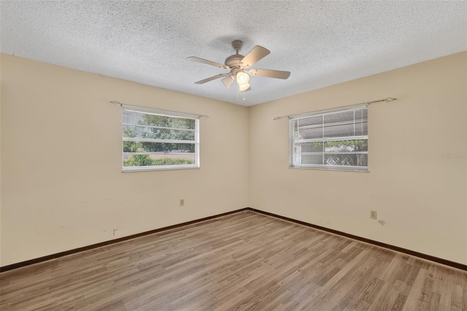 LAKE DORA PINES - Residential
