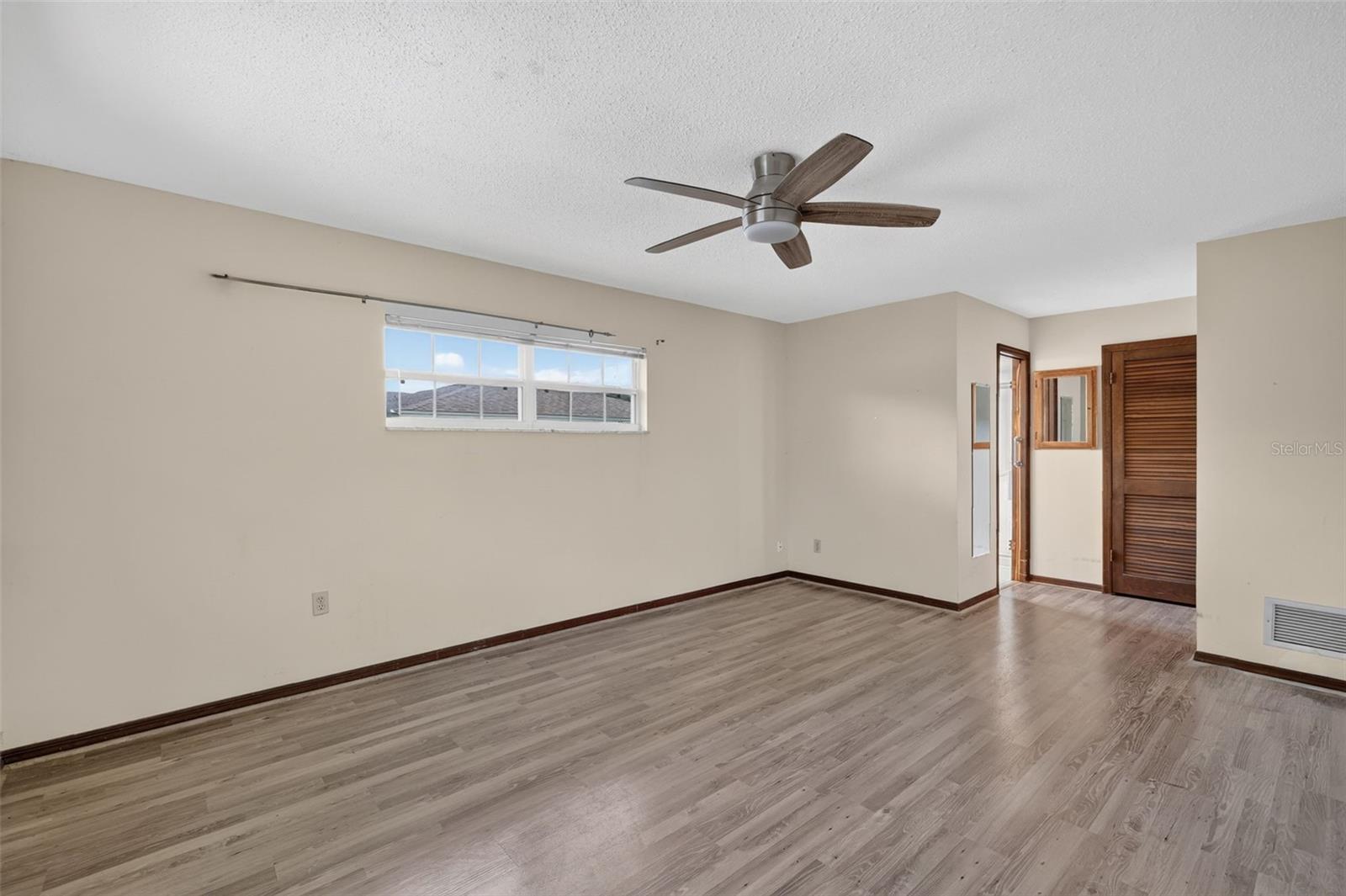 LAKE DORA PINES - Residential