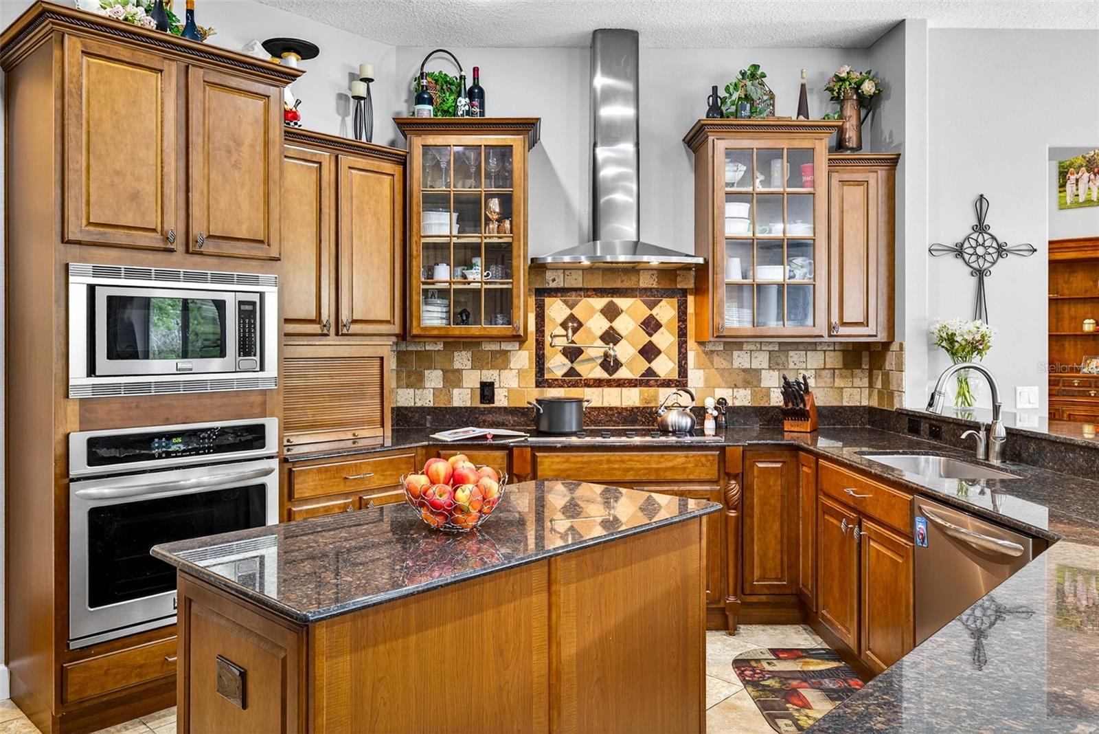 VIRGINIA ACRES - Residential