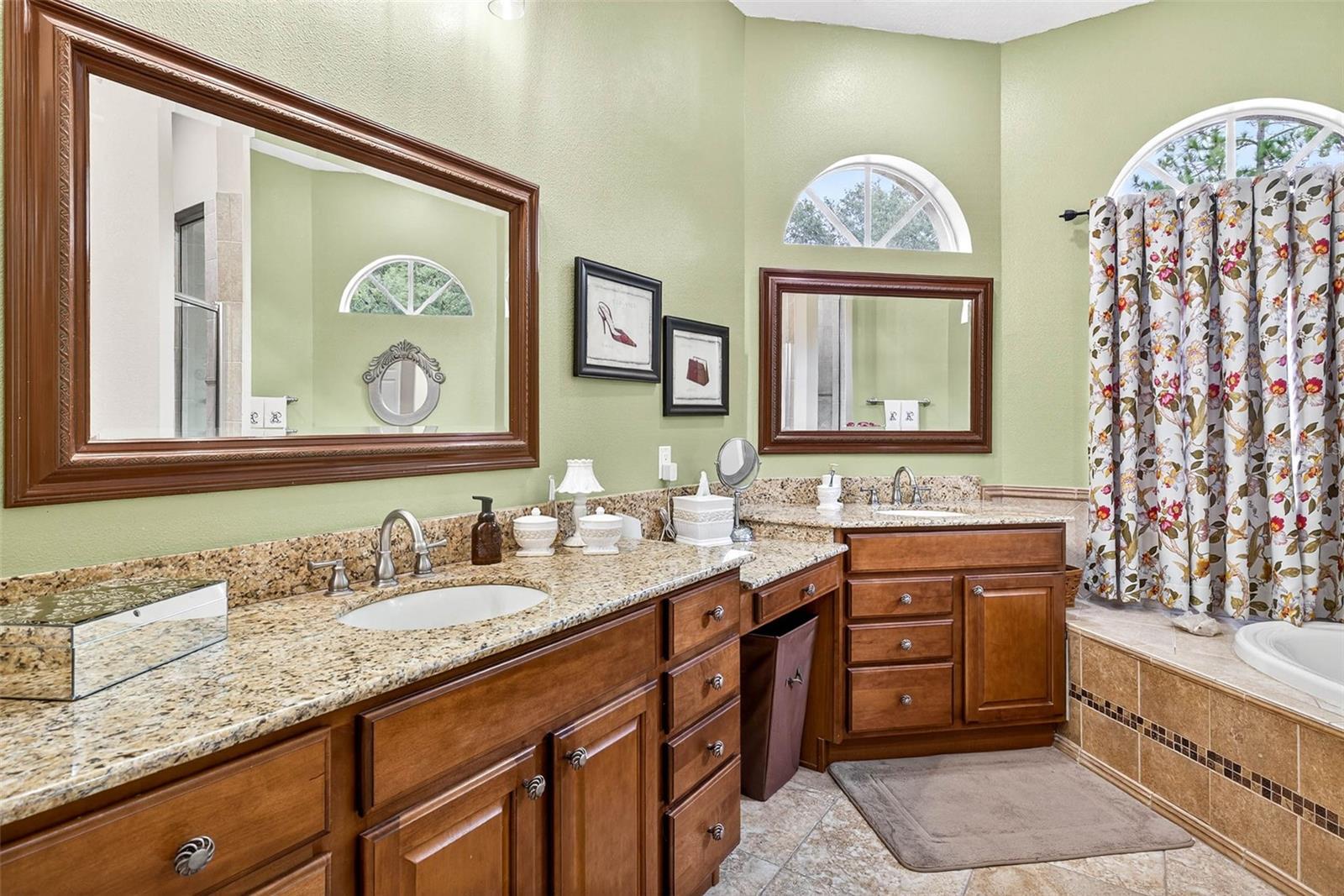 VIRGINIA ACRES - Residential