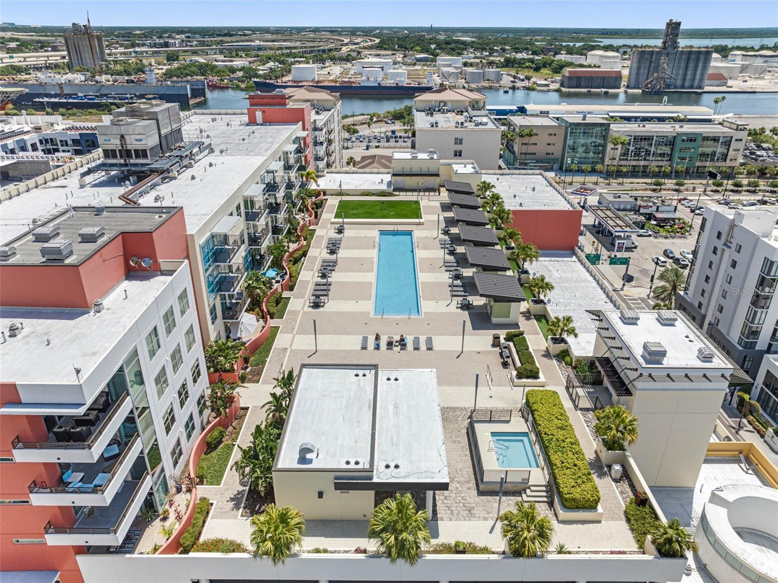 GRAND CENTRAL AT KENNEDY RESID - Residential