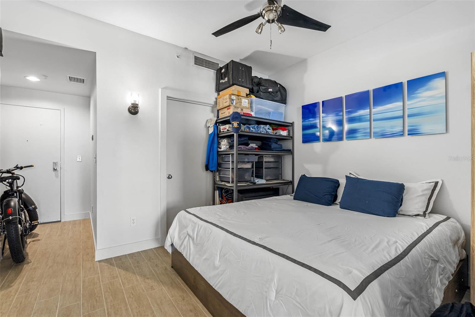 GRAND CENTRAL AT KENNEDY RESID - Residential