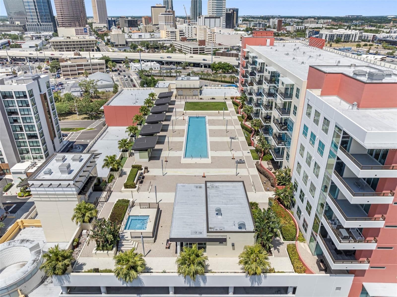 GRAND CENTRAL AT KENNEDY RESID - Residential