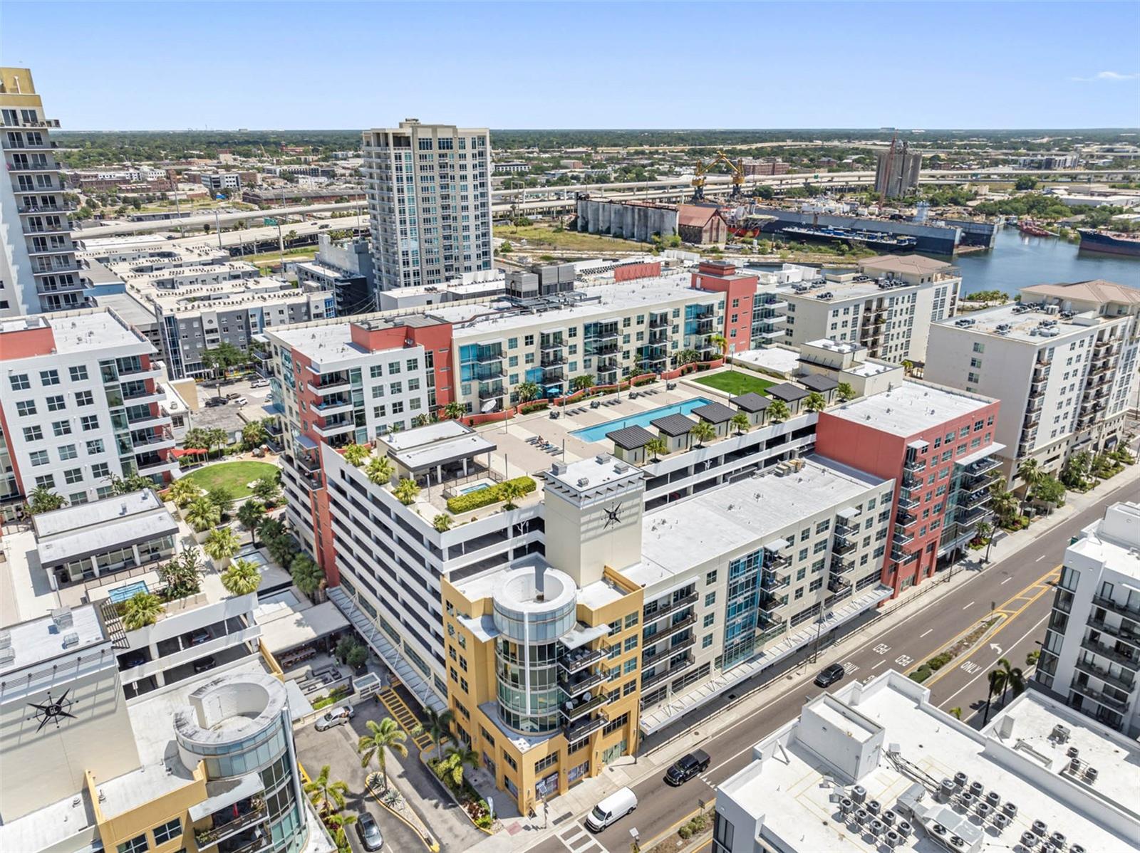 GRAND CENTRAL AT KENNEDY RESID - Residential