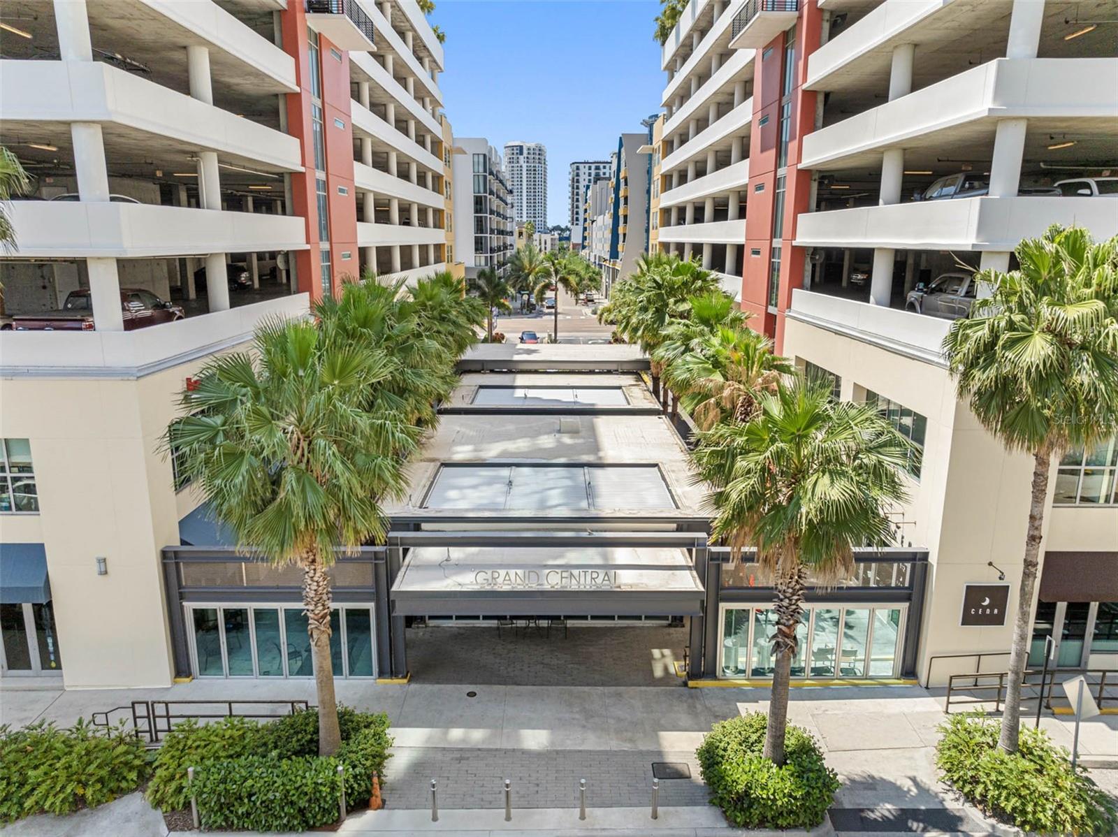 GRAND CENTRAL AT KENNEDY RESID - Residential